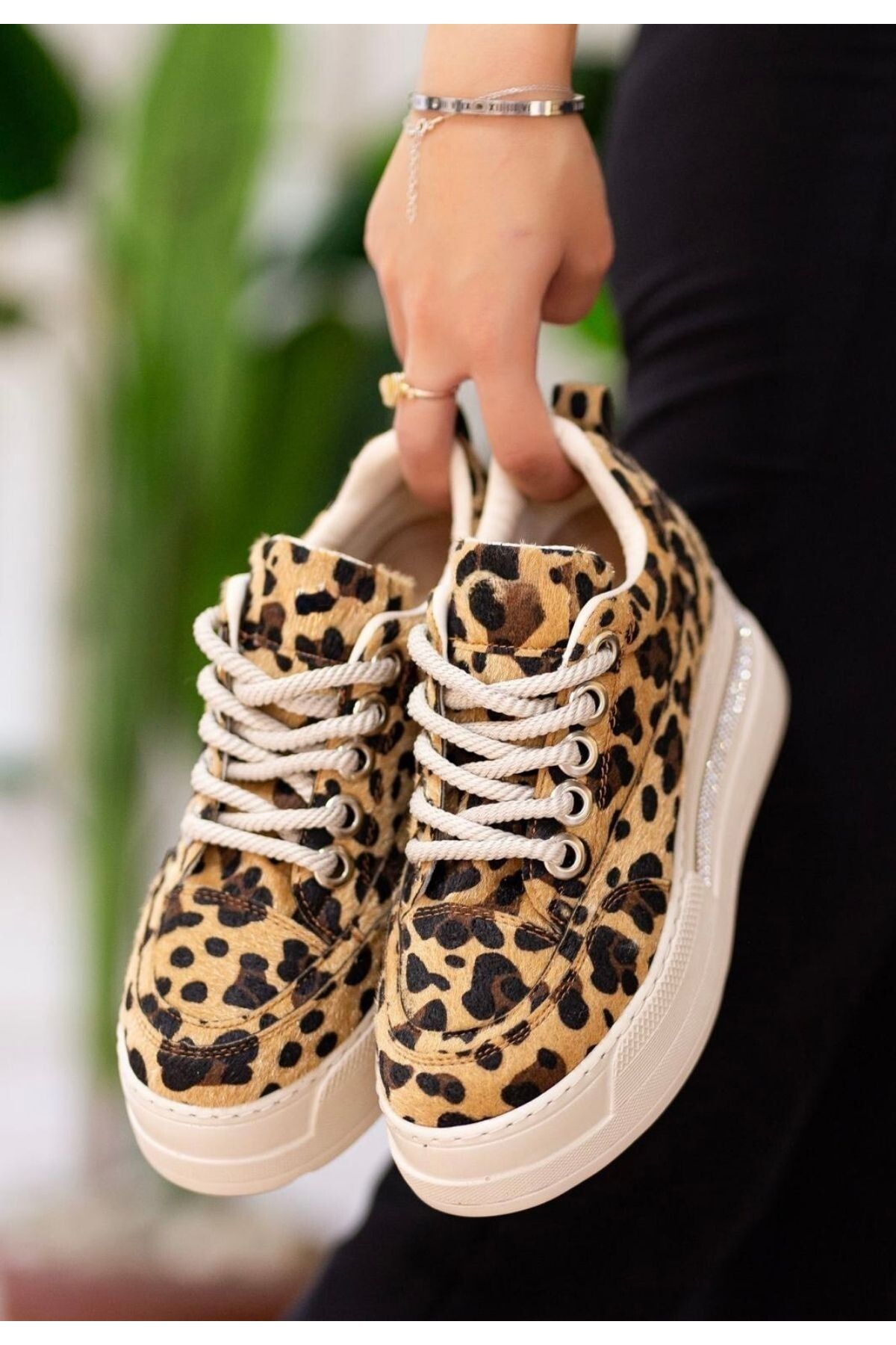 pabucmarketi Leopar Renkli Süet Bağcıklı Kadın Sneaker Ayakkabı