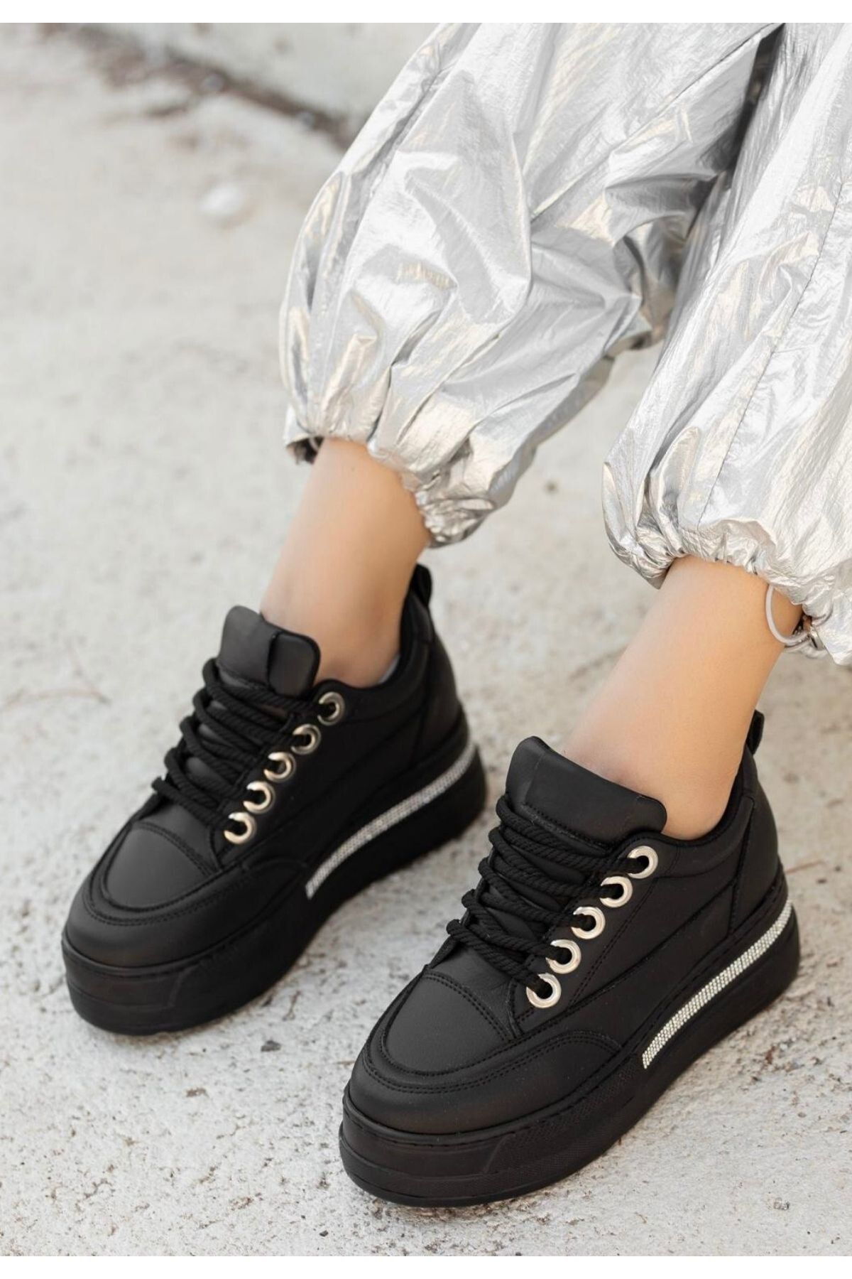 pabucmarketi Siyah Suni Deri Bağcıklı Kadın Sneaker Ayakkabı