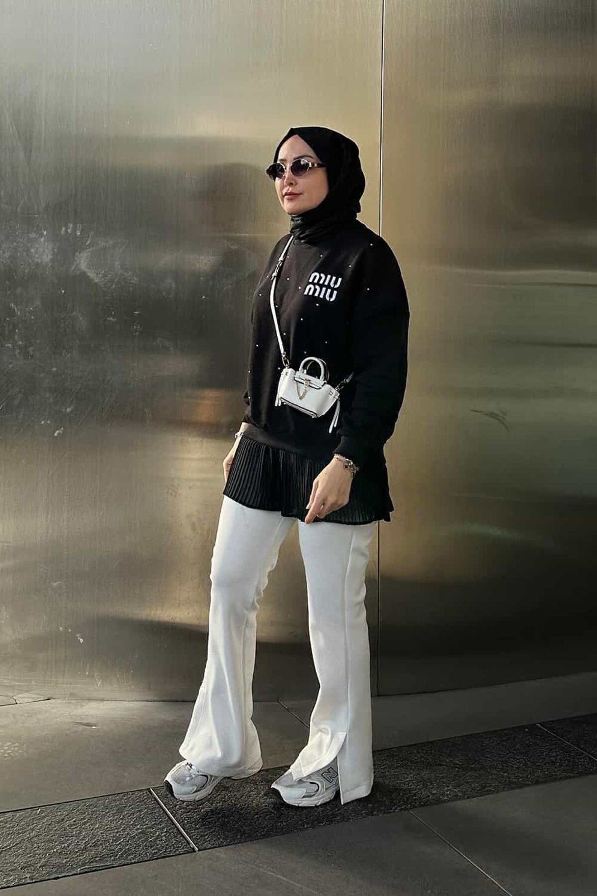 ByBensu Miu Taşlı Premium Sweatshirt Siyah