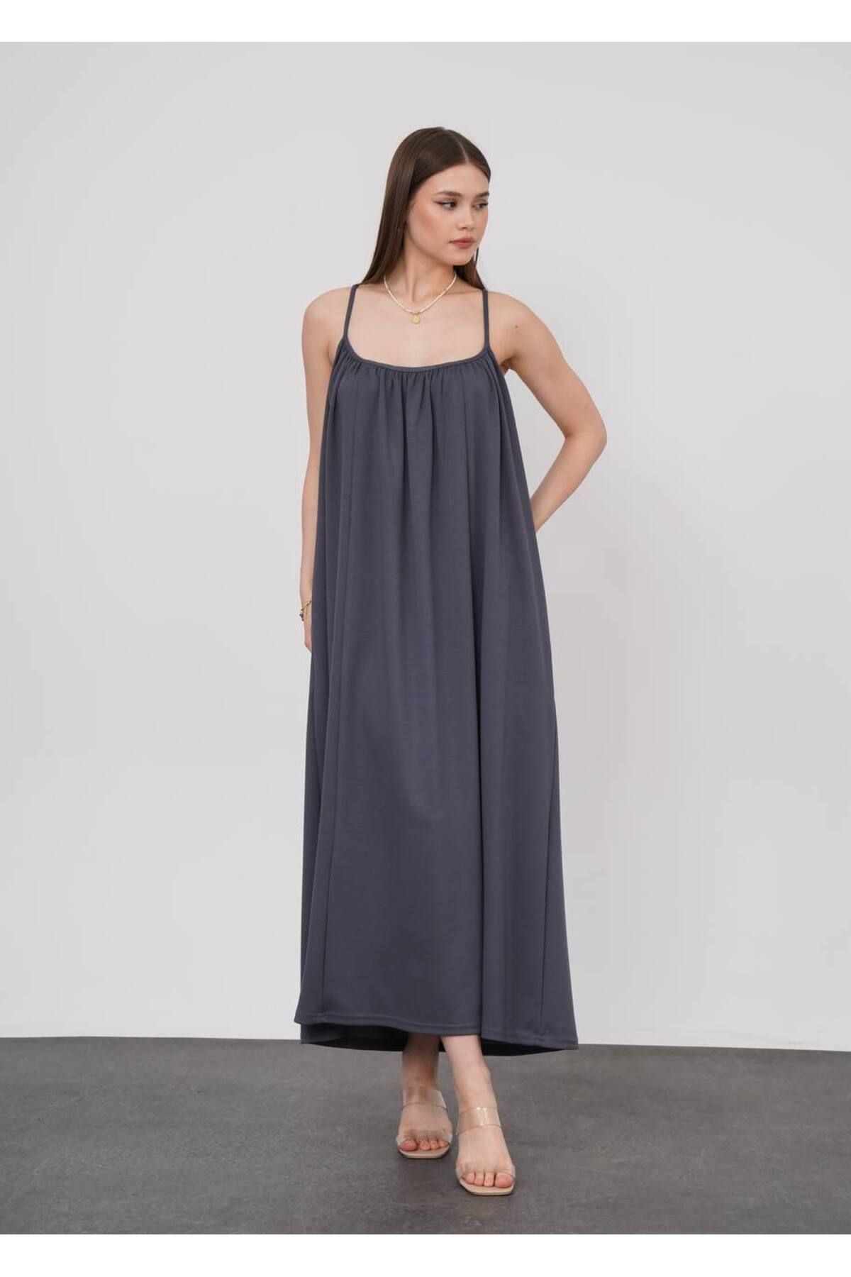 stilsepeti Kadın Antrasit Askılı Cepli Oversize Yazlık Maxi Elbise TL-1000741023