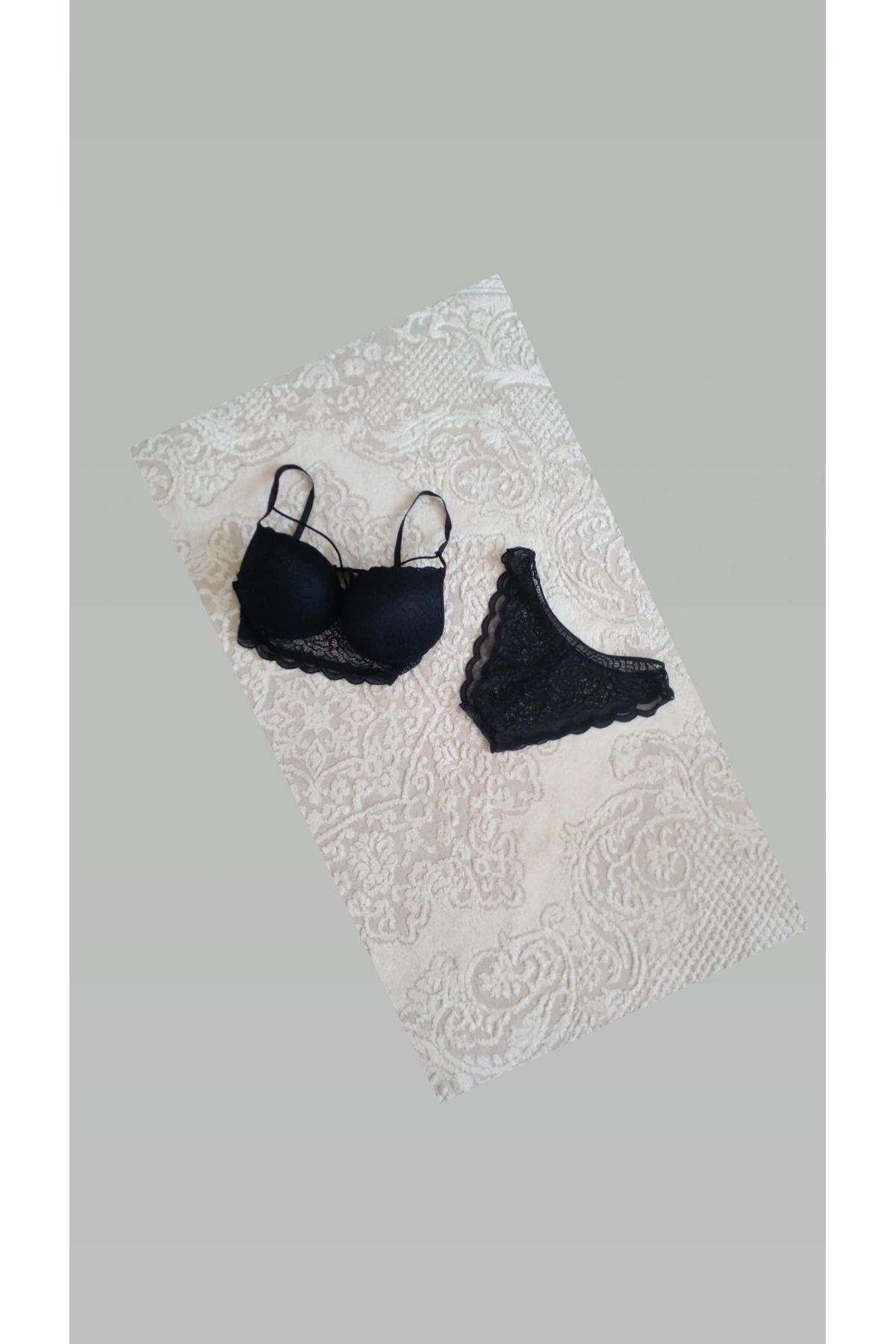 Butik hafif dolgulu dantelli kilot sütyen takım