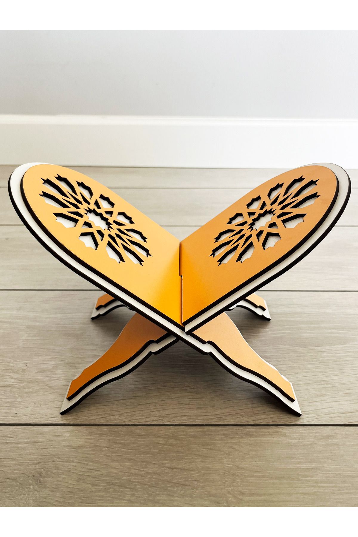 MinikButik AHŞAP RENKLİ ÇOCUK RAHLESİ (15X25 )