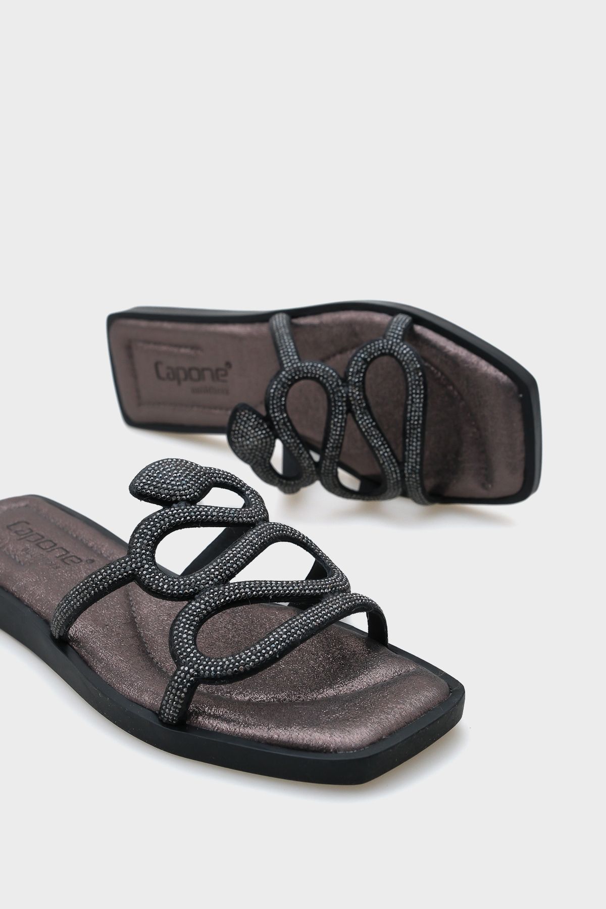 Capone Outfitters-Lara Stone Hausschuhe 4