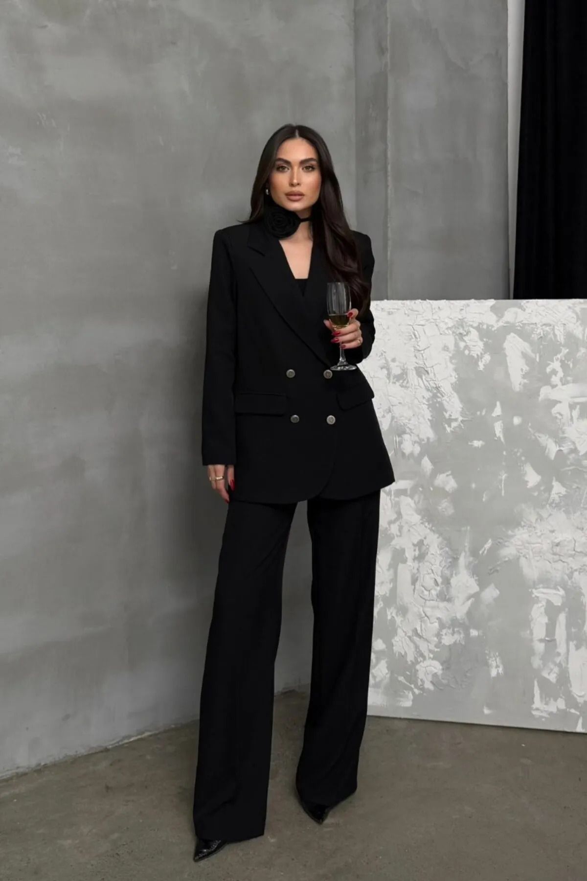 buqre's moda Kadın İkili Blazer Ceket Pantolon Takım Aksesuar Gül ve Düğme Detaylı Bol Paça