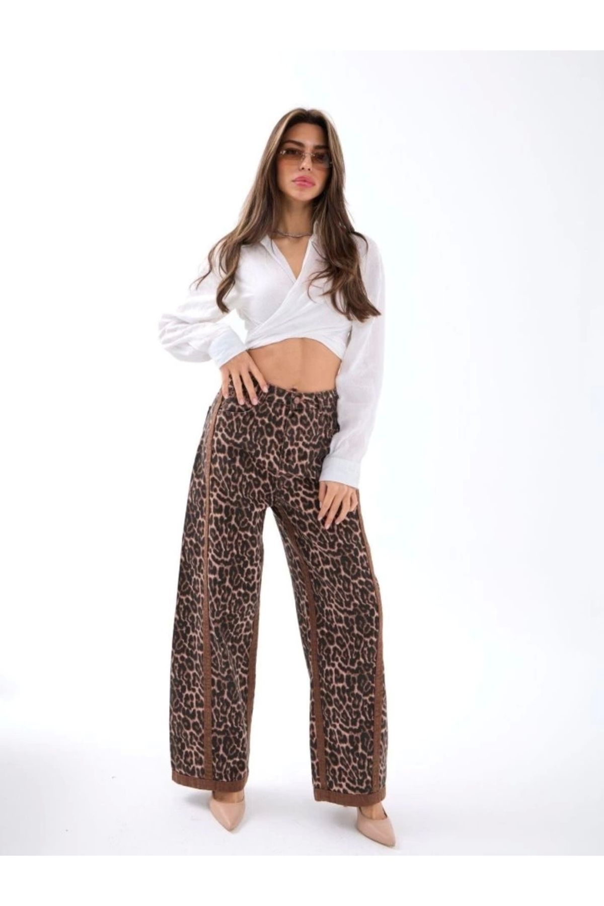 buHillco Kadın Leopar Desenli Geniş Paça Çizgi Detaylı Normal Bel Pantolon