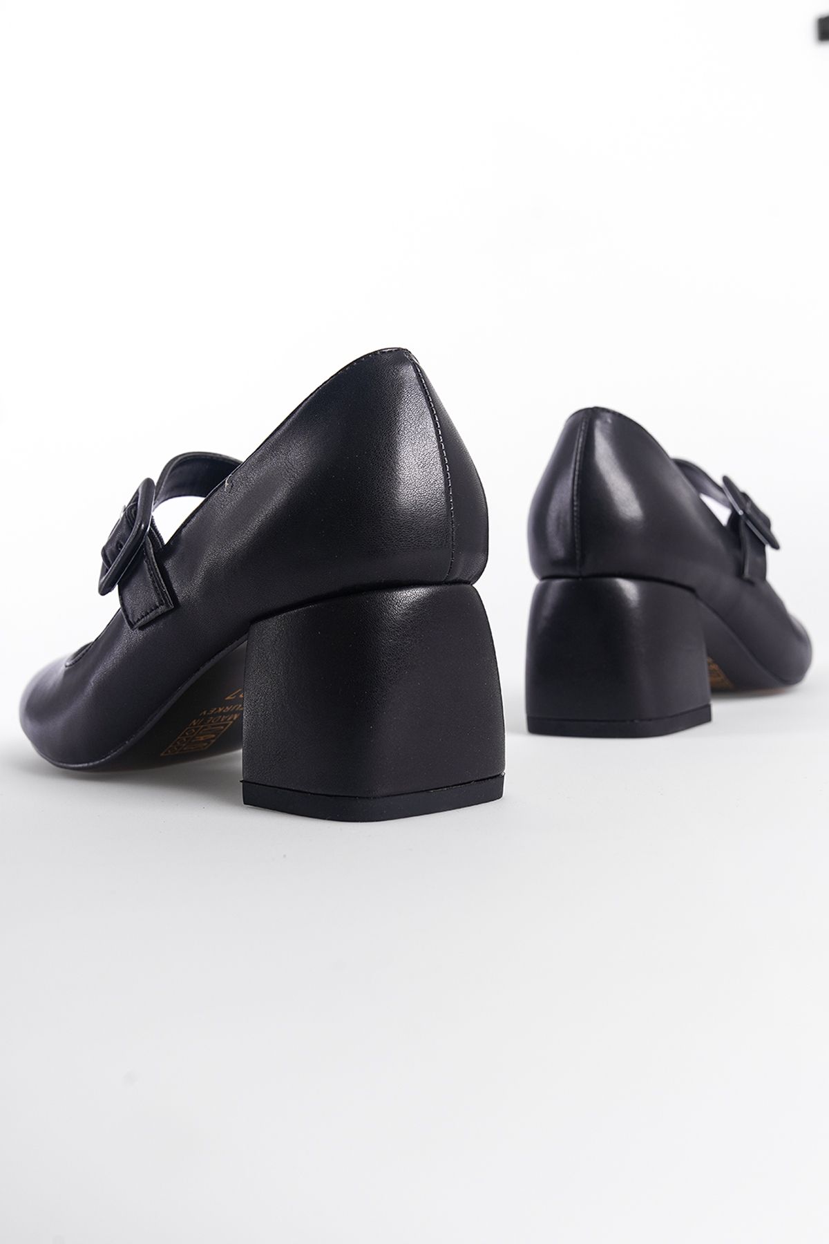 کفش پاشنه کلاسیک مشکی زنانه Capone Round Nose Backle میانی Capone Outfitters