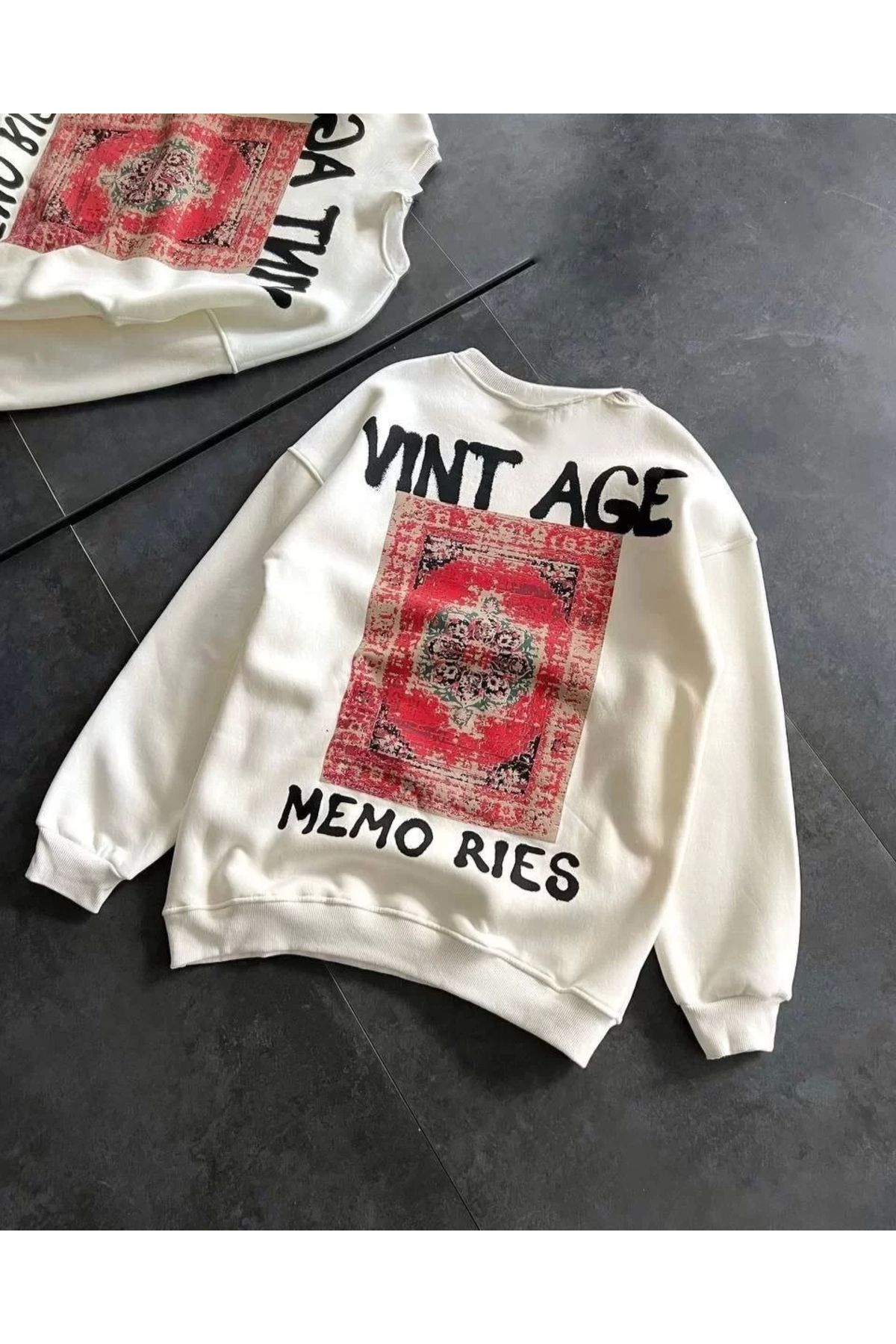 CVS Bisiklet Yaka Üç İplik Baskılı Oversize SweatShirt - Beyaz
