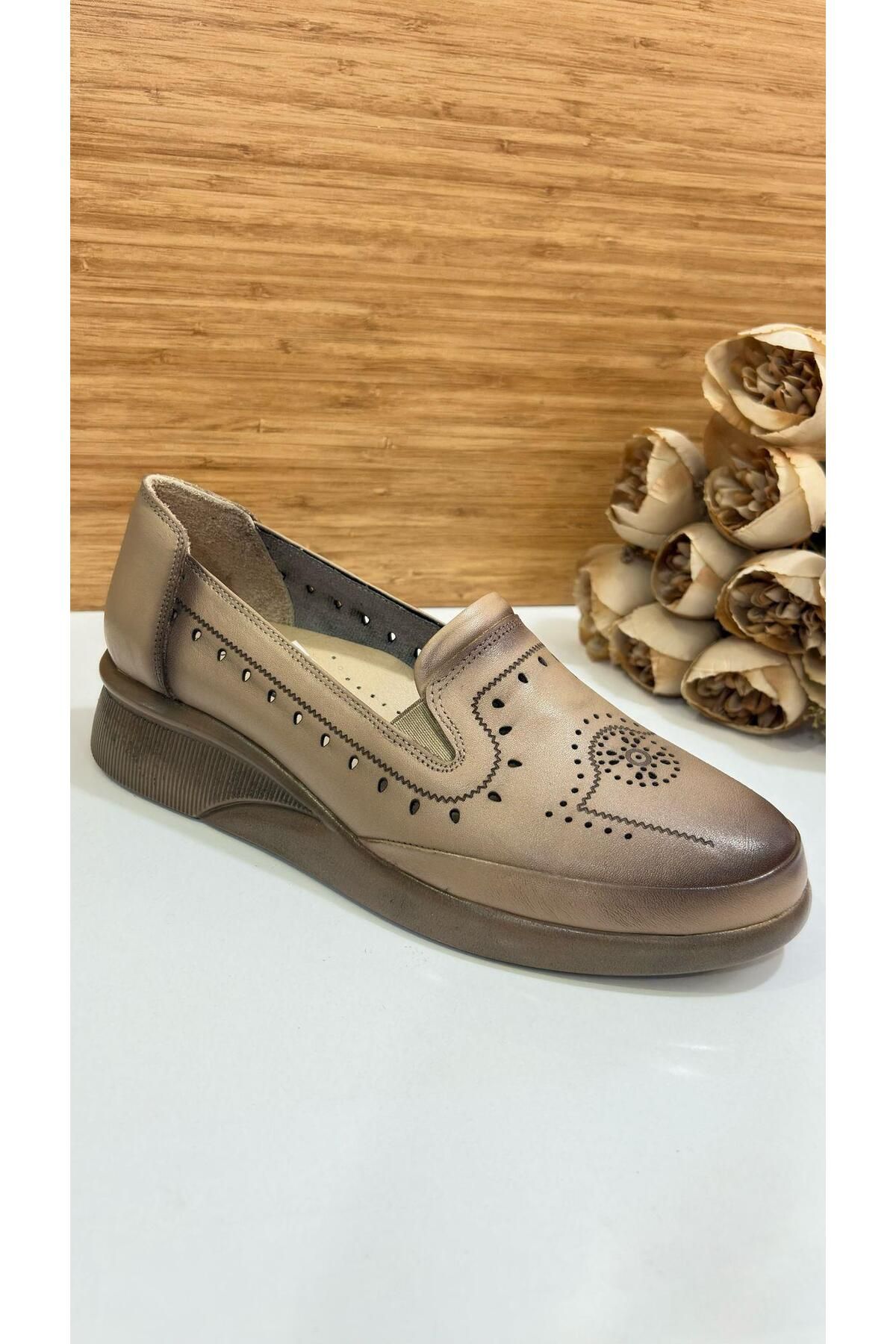 Scavia Keen RM 329 Kadın Yazlık Hakiki Deri Ortopedik Delikli Ayakkabı