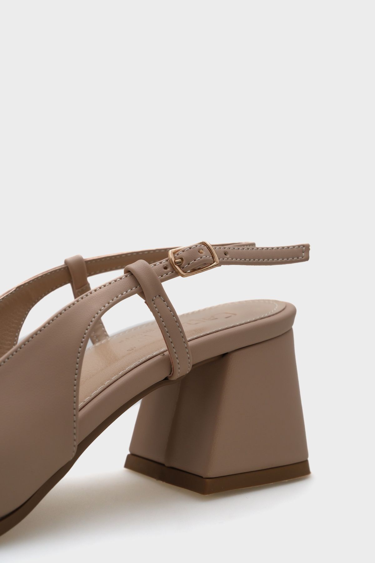 Capone Outfitters-Quinn Damenschuhe mit offenem Rücken, stumpfer Spitze und dickem Absatz und Schnalle 3