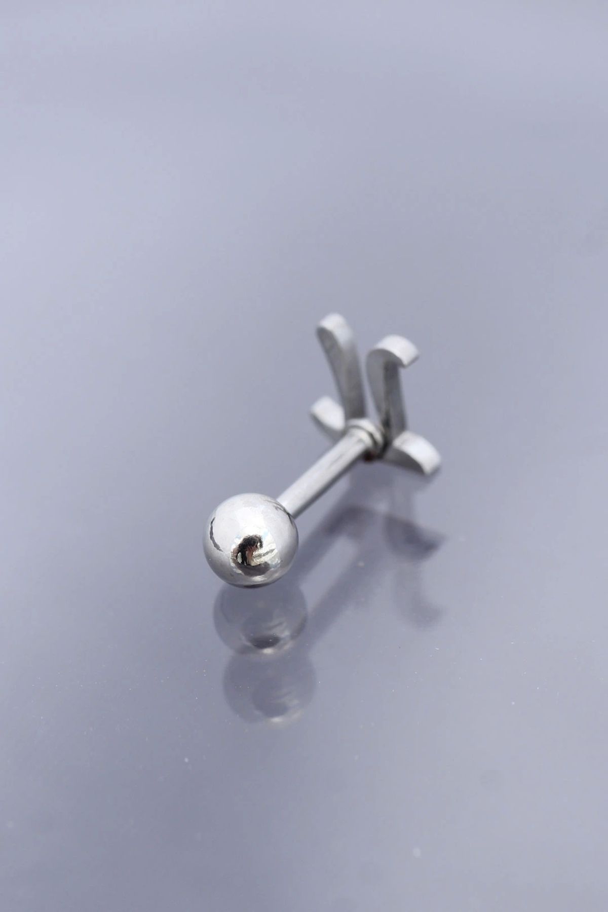 Clariss Gümüş Renk Pİ Sembol 316L Cerrahi Çelik Piercing