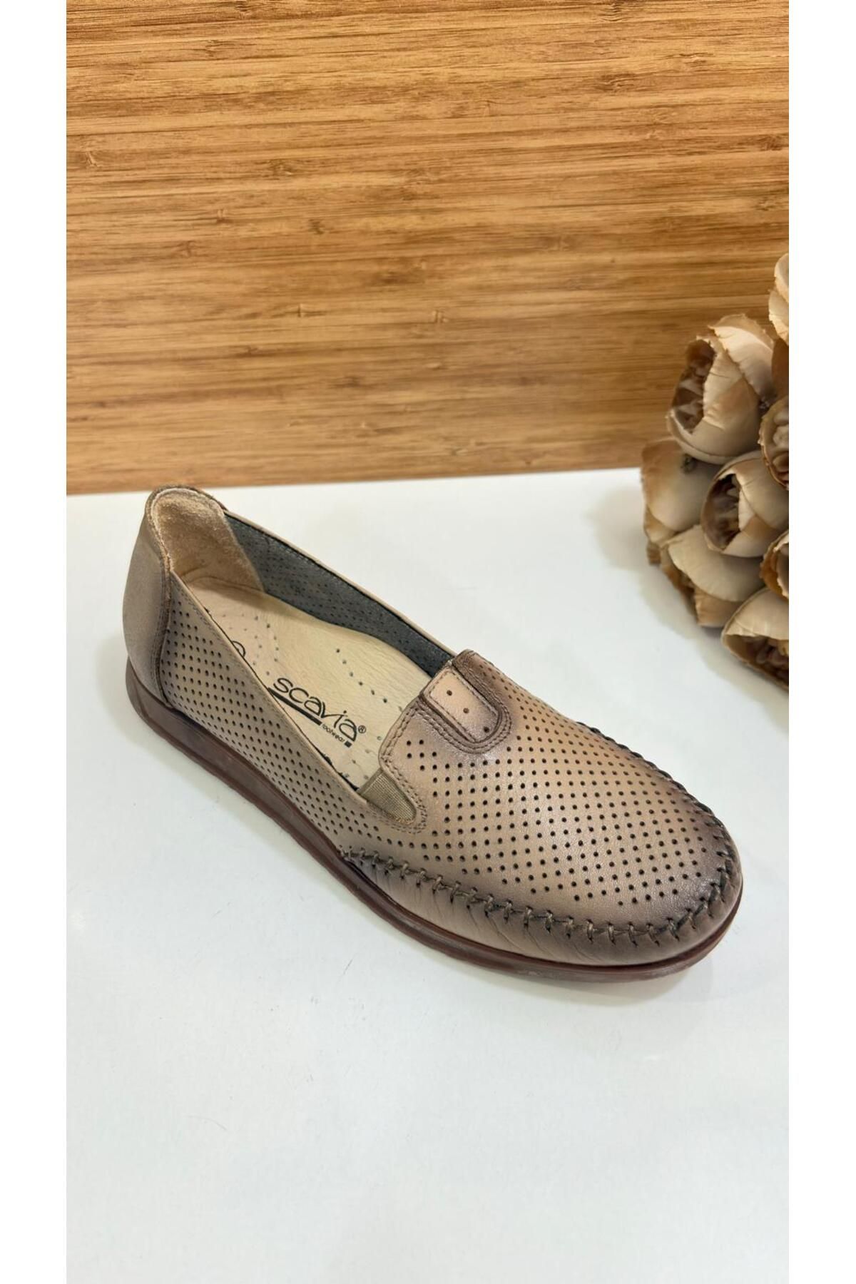Scavia Keen RM 48 Kadın Yazlık Hakiki Deri Ortopedik Delikli Ayakkabı