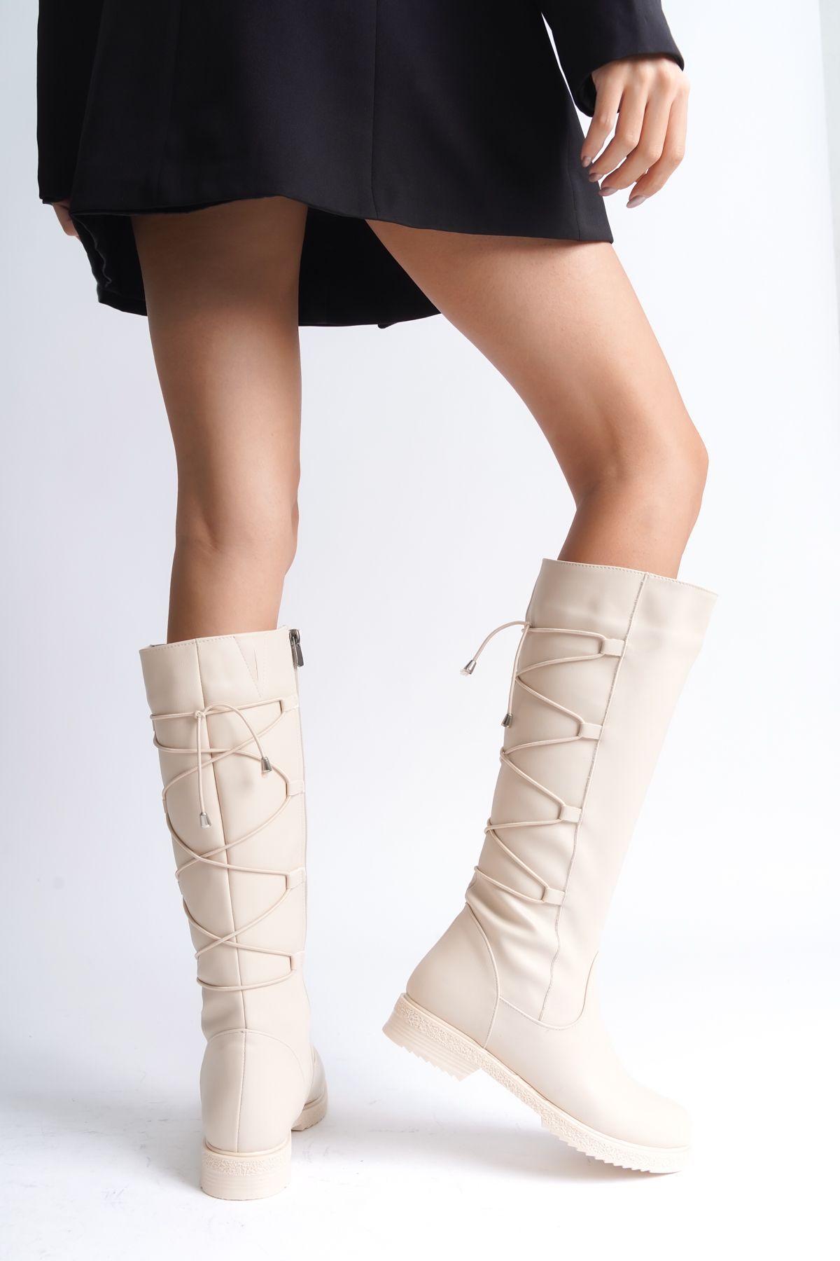Capone Outfitters-Kniehohe Damenstiefel mit Schnürung hinten – seitlicher Reißverschluss 5