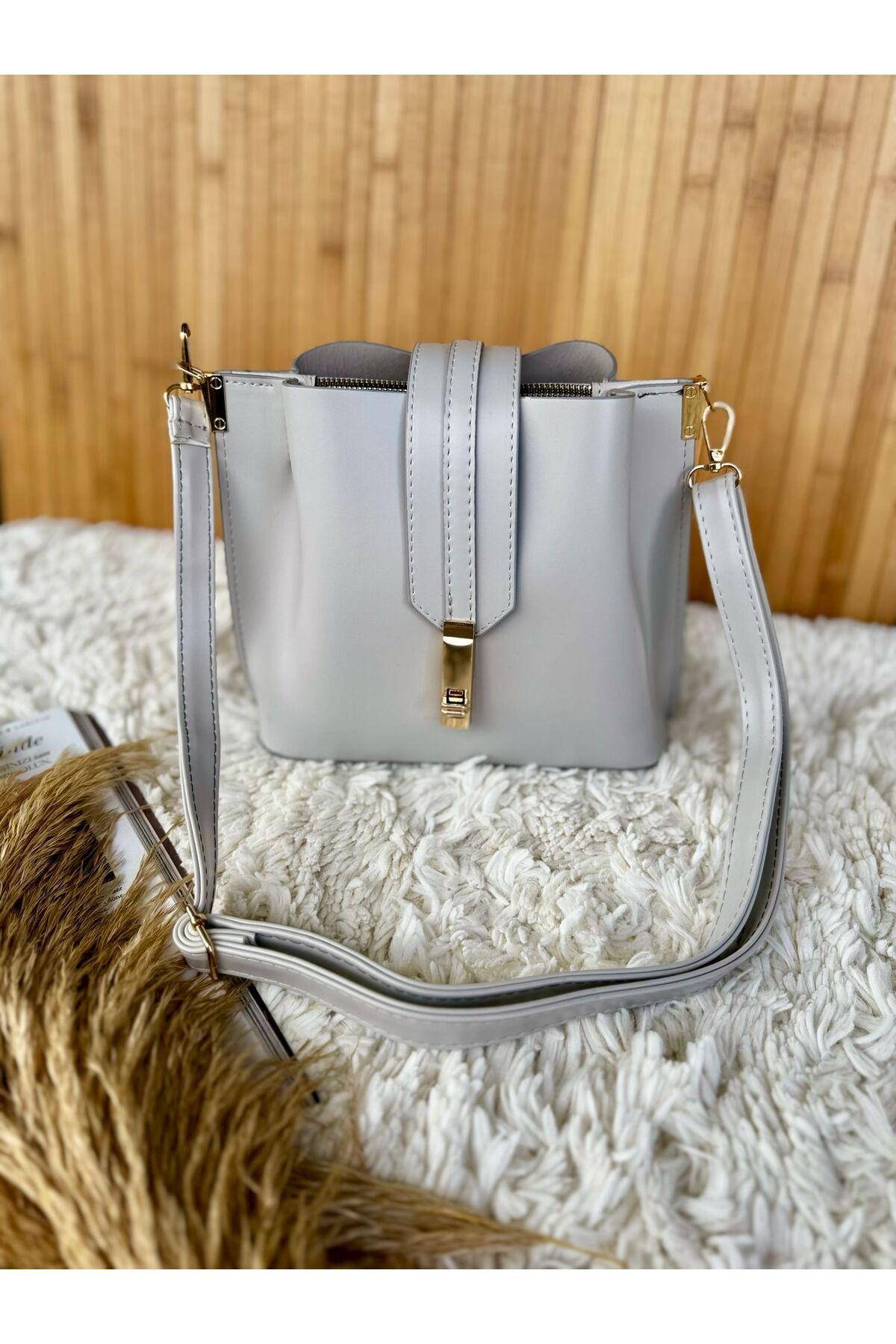 SHERON BAG KADIN ÖN KİLİT DETAYLI OMUZ ÇANTASI