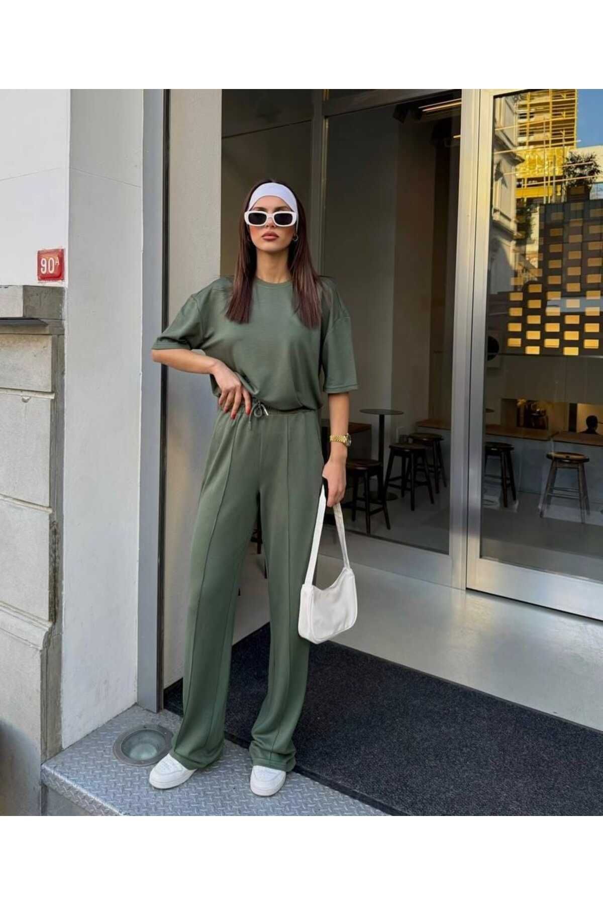 MİHHRİZAR YUMUŞAK DOKULU OVERSİZE MODAL OYŞO EŞOFMAN TAKIMI