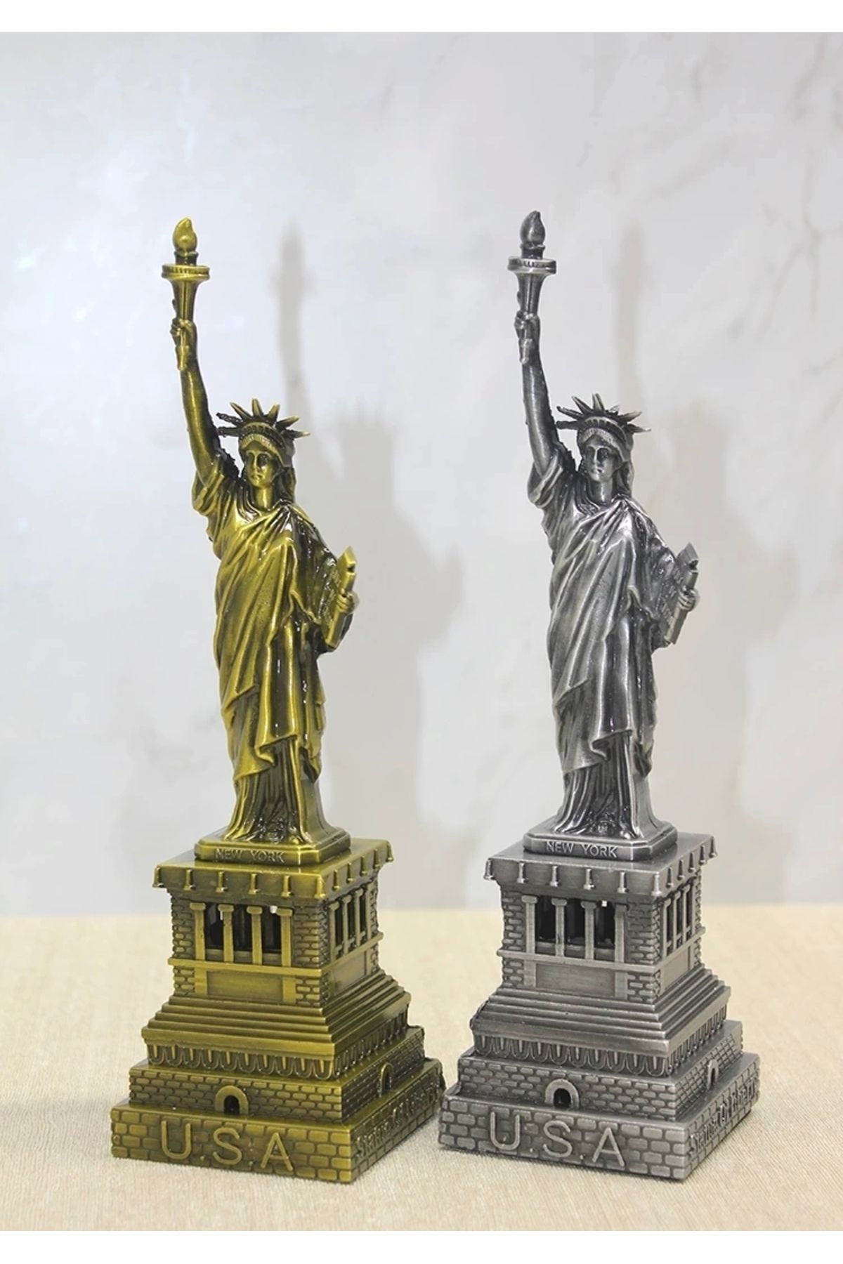 STOREMAX Metal Özgürlük Anıtı Alk3477