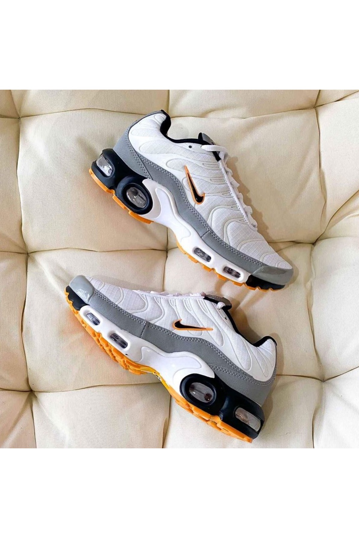 Nike-TN Air Max TN Unisex Sneakers – Iconic Style with Tuned Air Cushioning 2