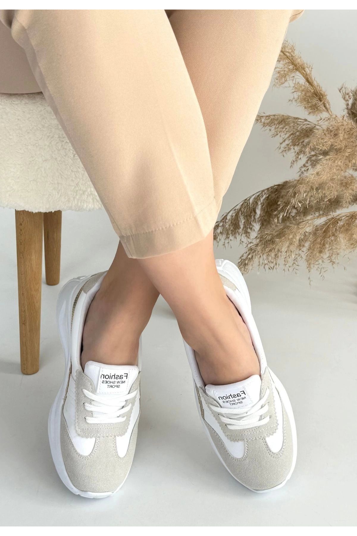 Shop58 Zitta Beyaz Cilt Gold Detaylı Spor Ayakkabı