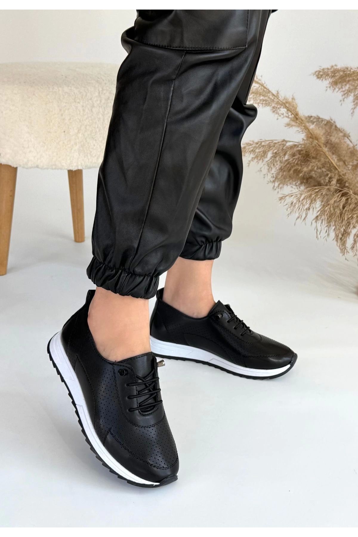Shop58 Tone Siyah Cilt Bağcıklı Spor Ayakkabı