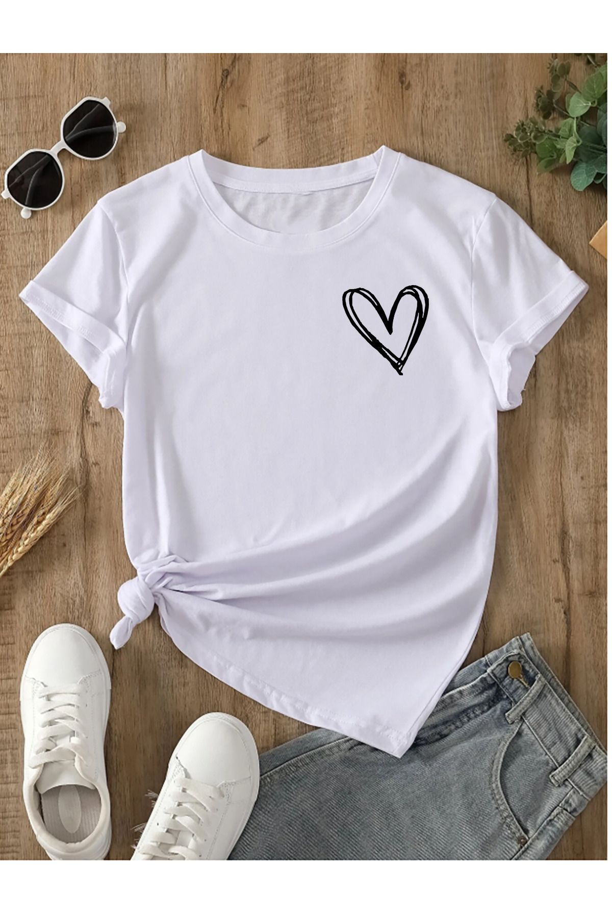 qavnas Unisex Kalp Baskılı Rahat Kesim Beyaz T-Shirt