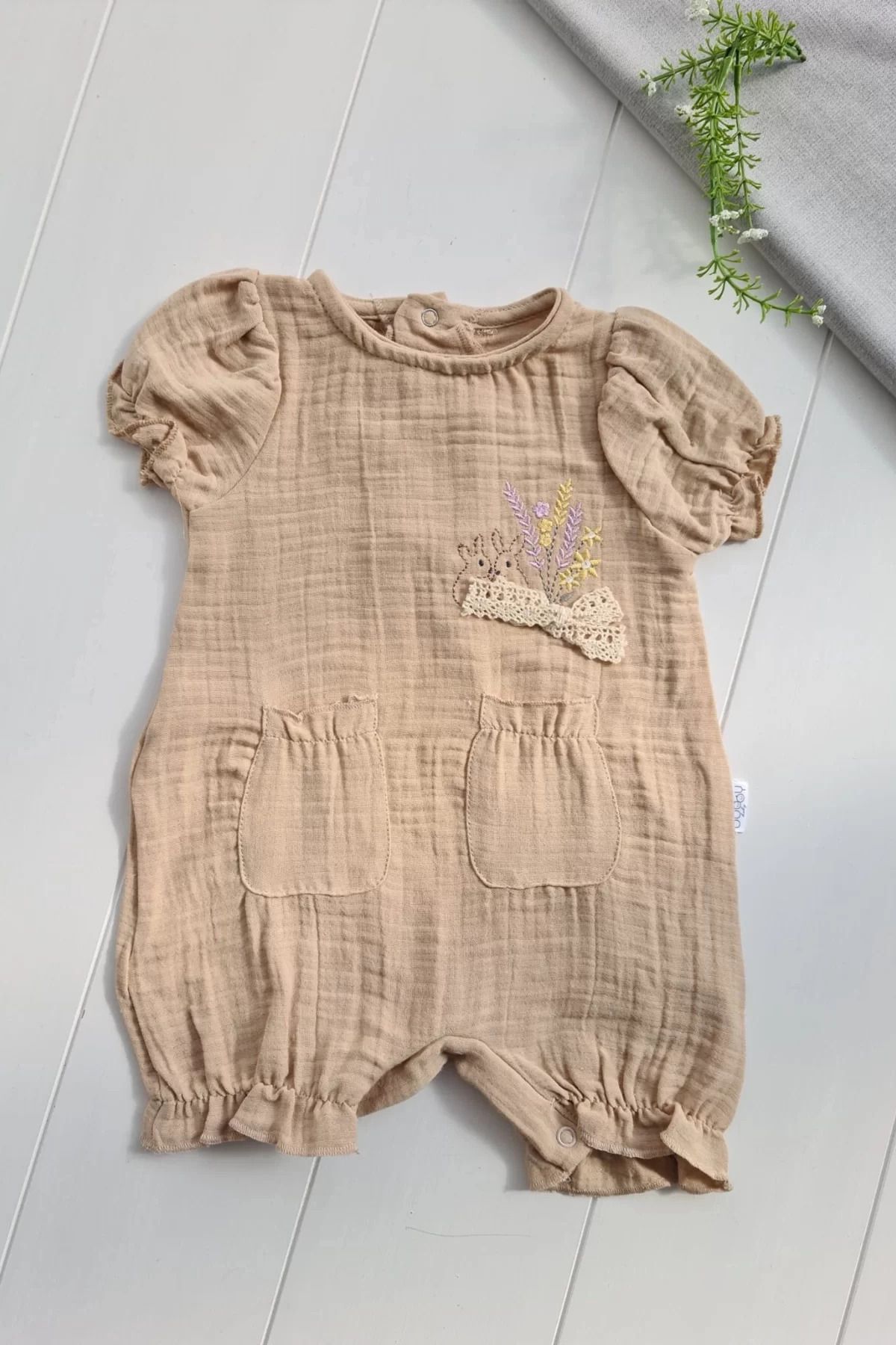 Shop58 Müslin Kumaş Çiçek Nakışlı Pamuklu Kız Bebek Tulum