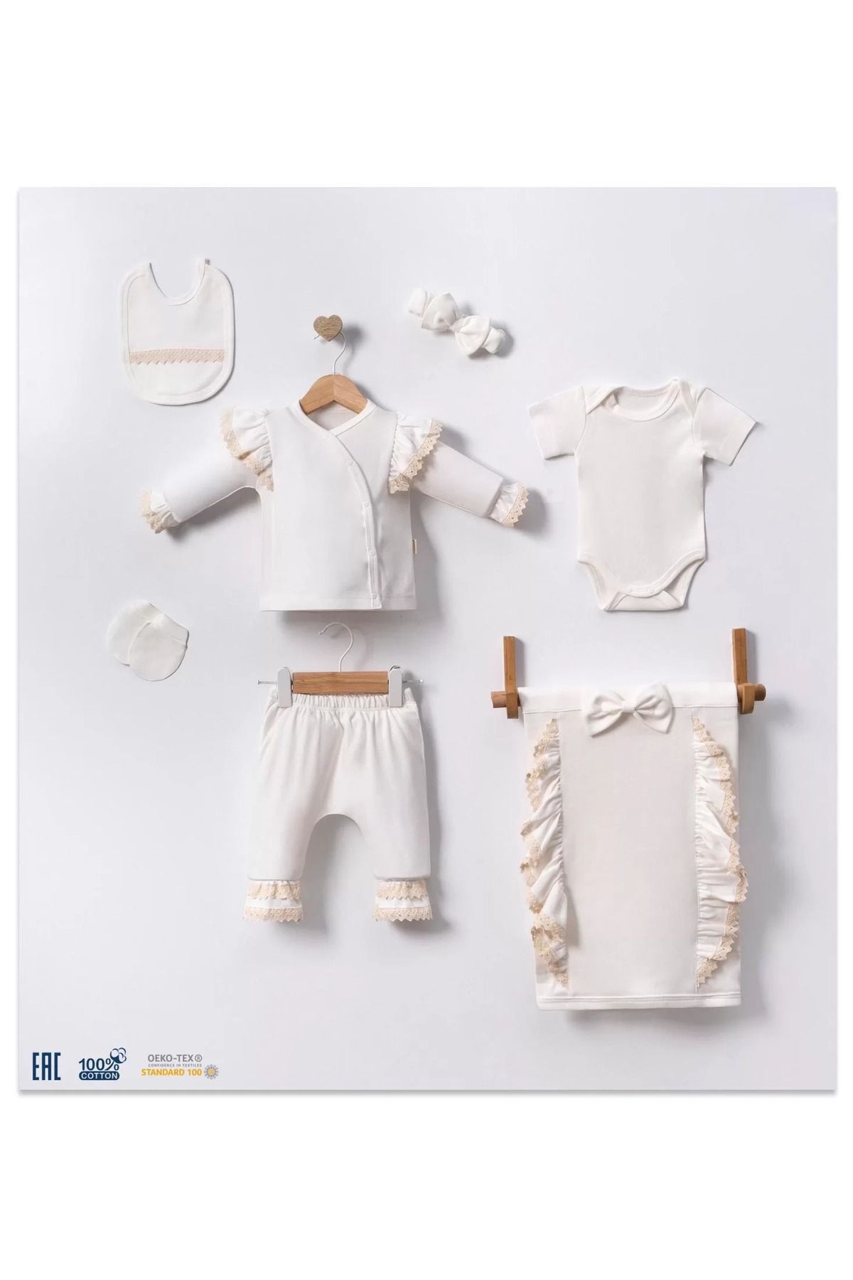 Shop58 Yakası Fırfır Detaylı Kız Bebek 7 Parça Battaniyeli Hastane Çıkışı Seti