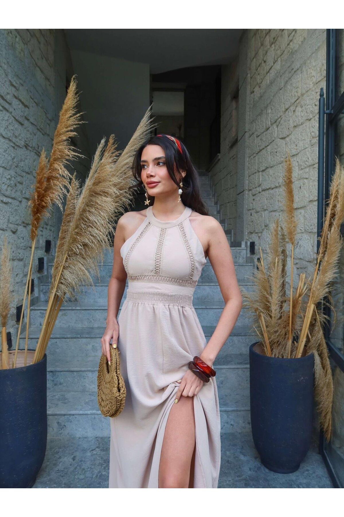 Lady Pixie Ön Nakış Detay Sırt Dekolteli Elbise