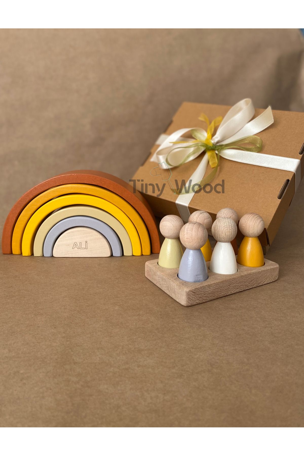 tiny wood İsme Özel Waldorf 6 Parçalı Gökkuşağı ve 6’lı Peg Bebek Tabla Seti – Eğitici Ahşap Oyuncak