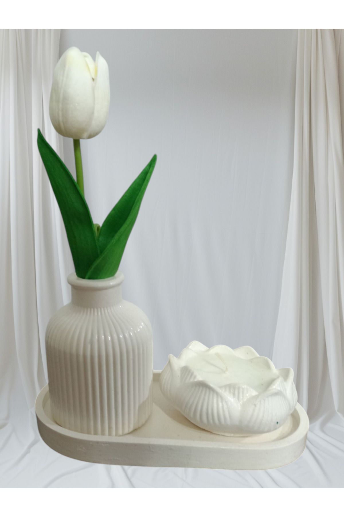 cotton my heart El yapımı taş tozundan beyaz lale ,vazo, tepsi, lotus mumluk , kokulu soyamum,