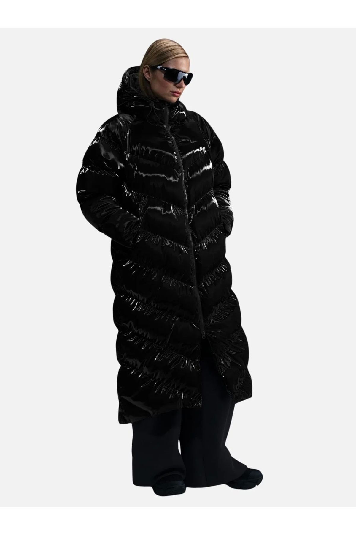 Nike Sportswear Windpuffer Therma-Fit Fermuarlı Kapüşonlu Parlak Uzun Kadın Kaban