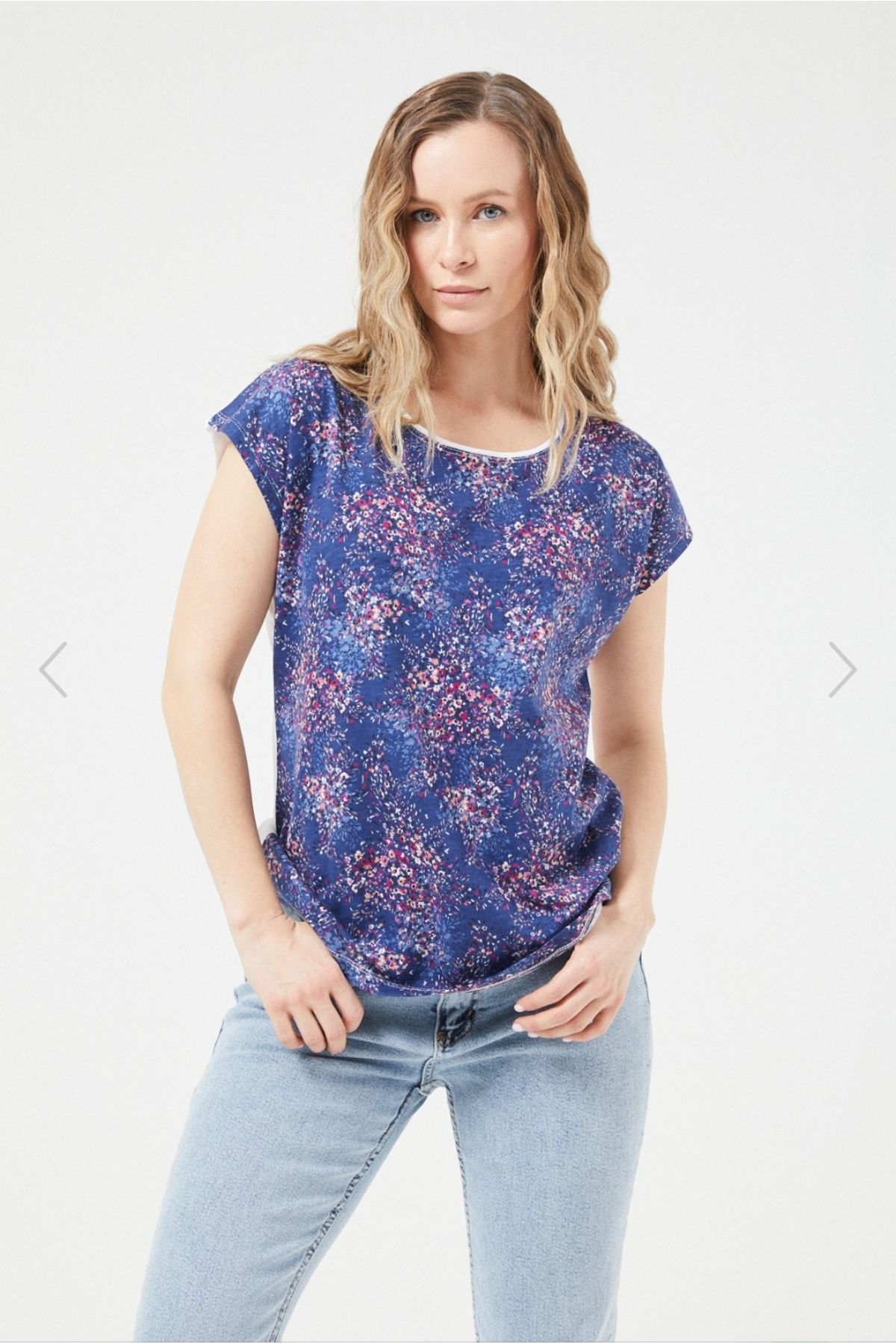 DHDmoda Çiçek Desenli Tişört