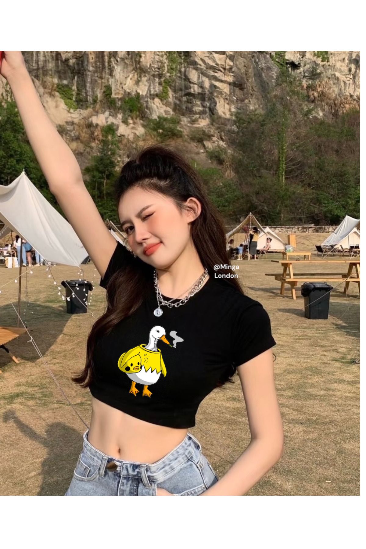 Minga London Siyah White Smok✭ng Duck Baskılı Crop Top -Mingalondon