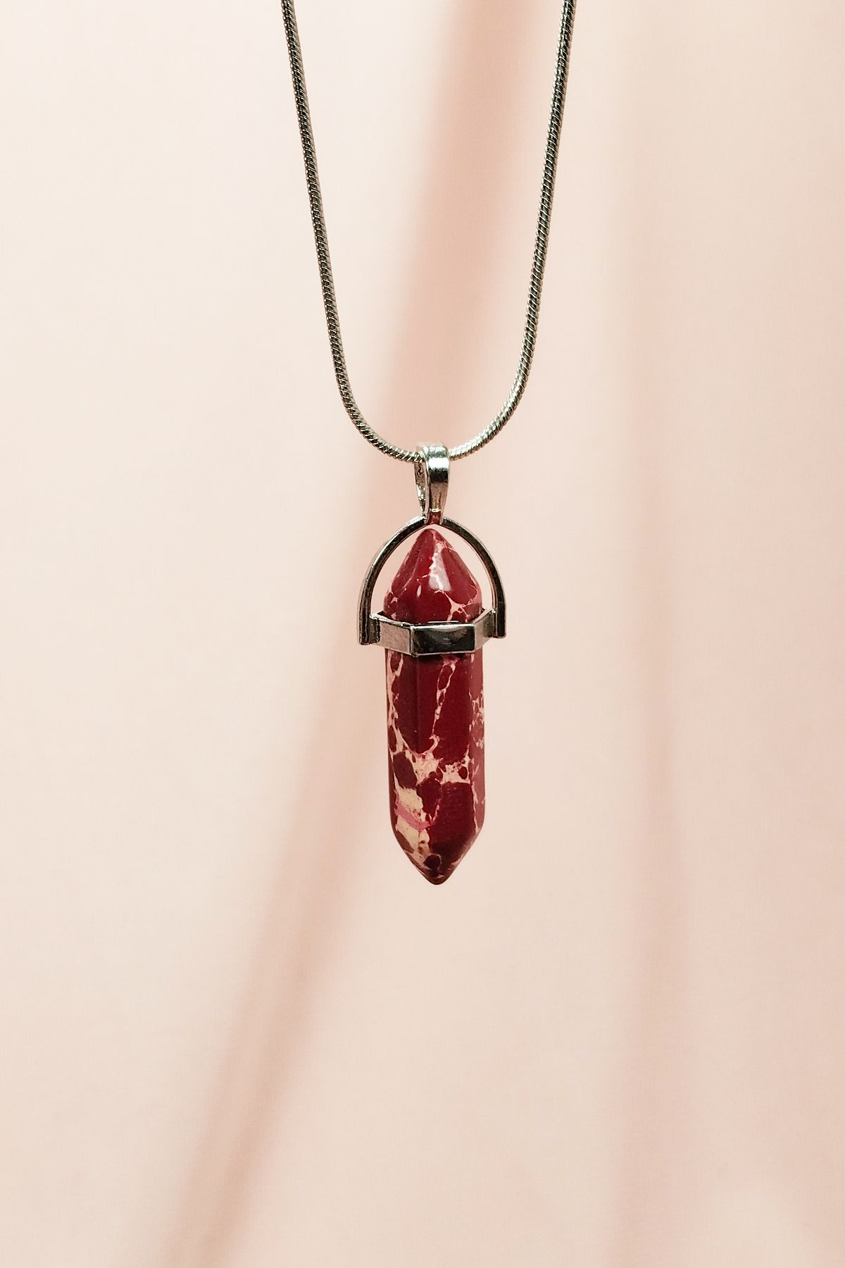Shop58 Rodokrozit Doğal Taşı Zincirli El Yapımı Tasarımlı Kolye Uç: 3,5 cm Zincir: 20 cm Kutulu
