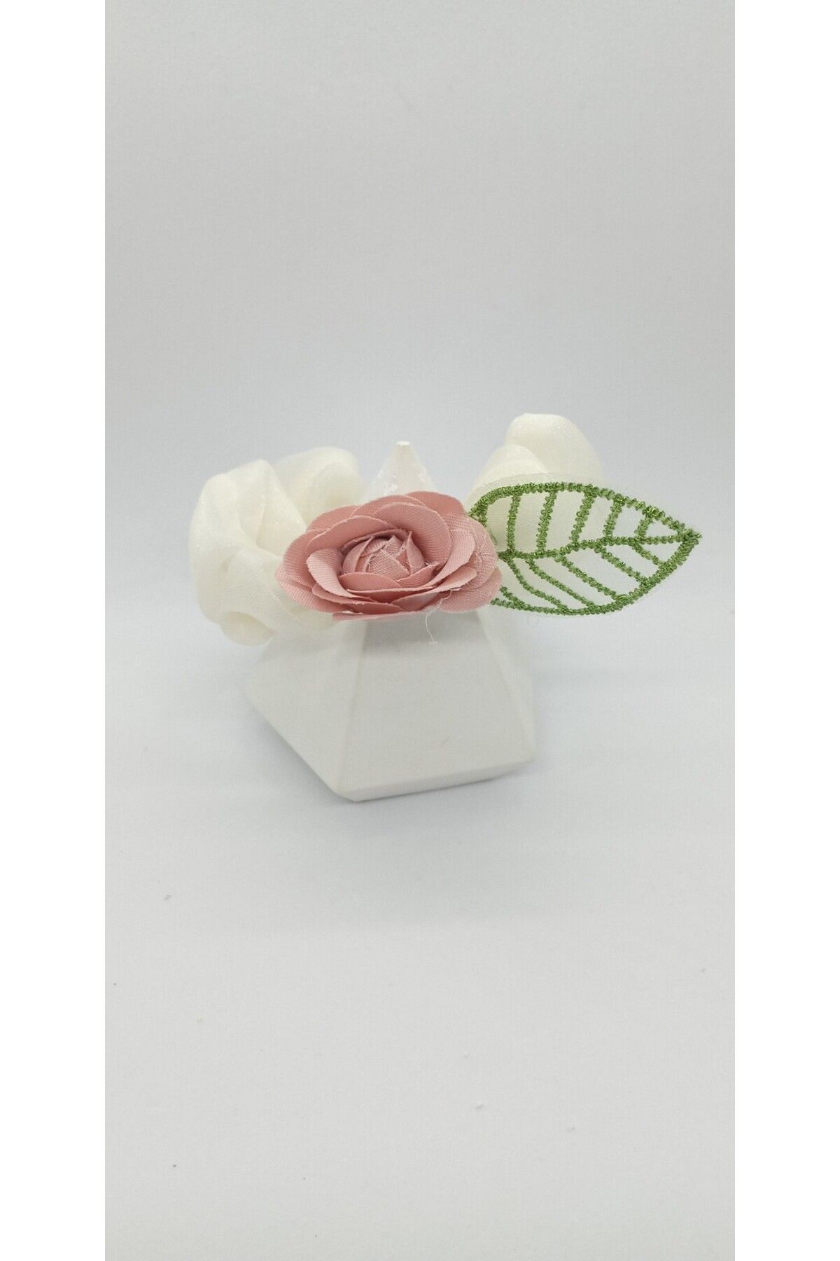 ndjewelry Pembe Çiçek Detaylı Lastik Toka
