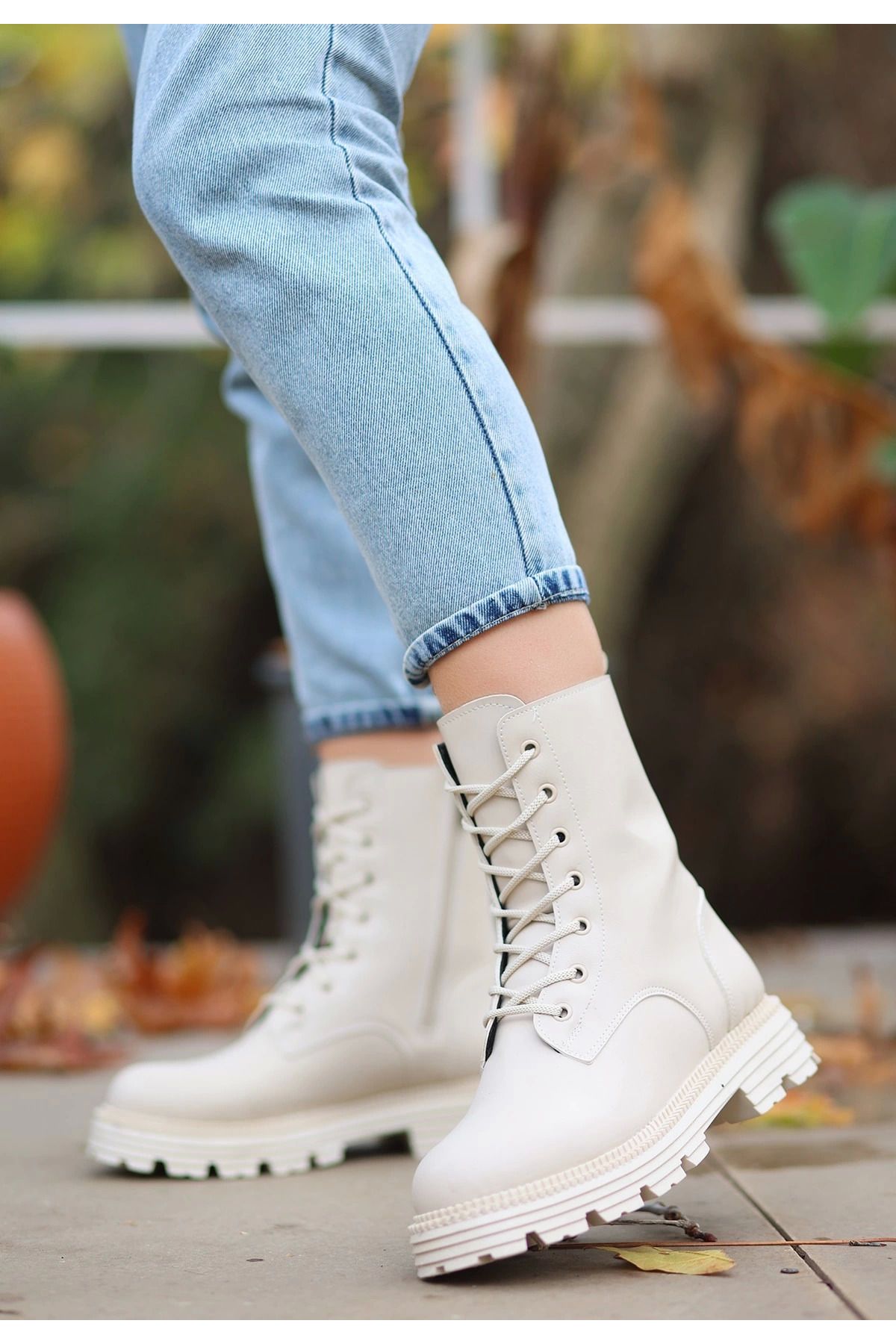 Shop58 Bria Bej Cilt Bağcıklı Bot