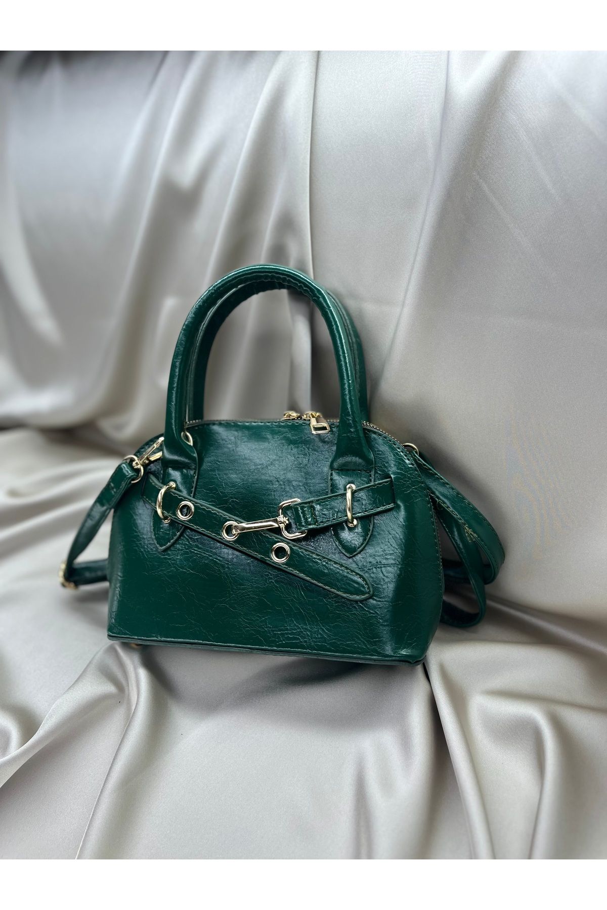 lunaria bags Zümrüt Yeşili Gold Tokalı Mini El ve Omuz Çantası – Şık Tasarım Çapraz Askılı Çanta