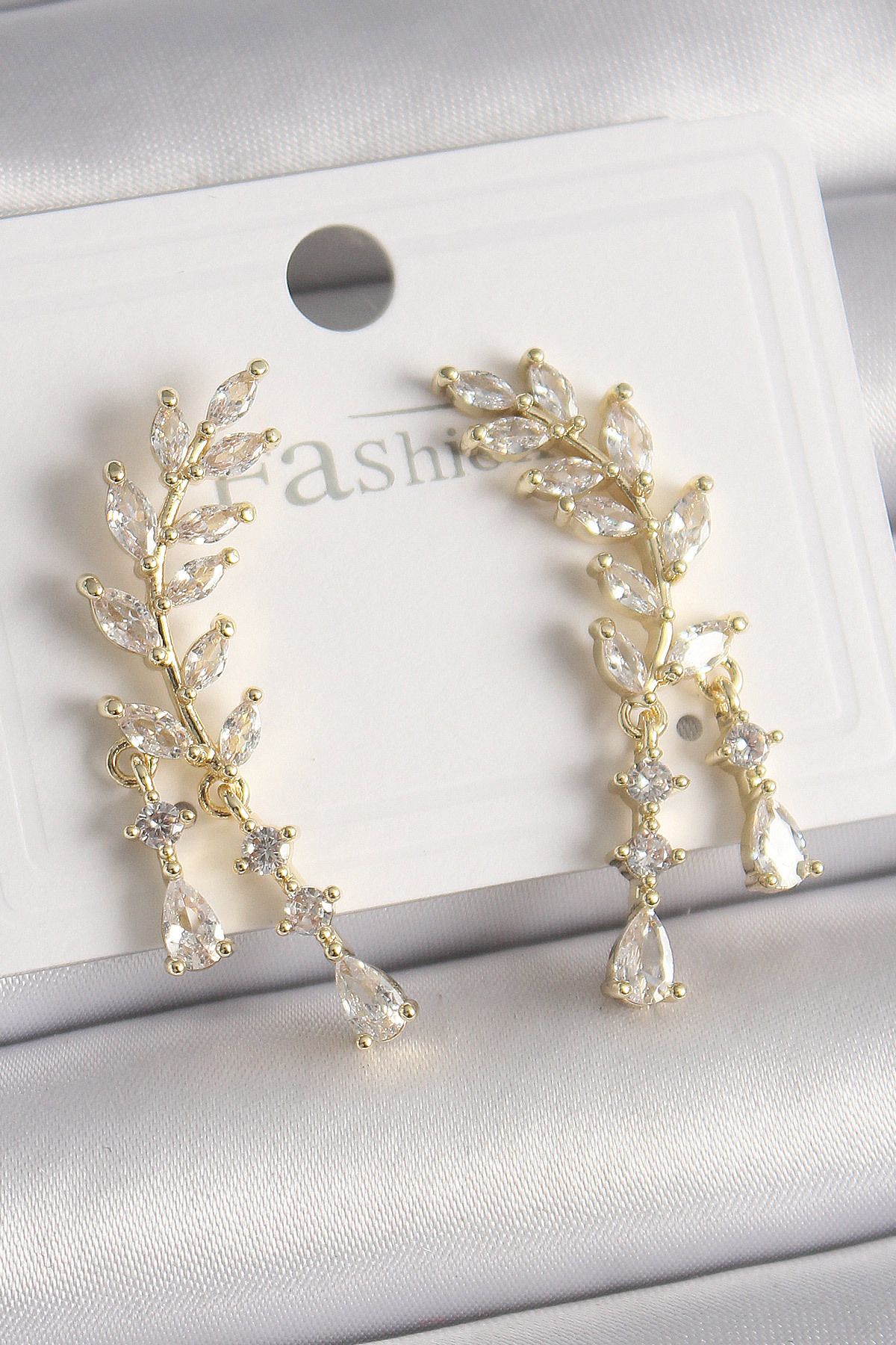 BZK ACCESSORİES Pirinç Gold Renk Zirkon Taşlı Başak Model Kadın Küpe