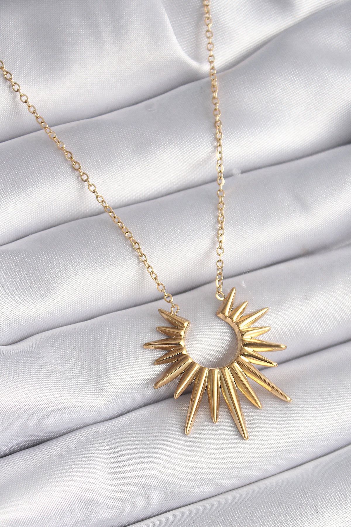 MMB Boutique 316L Çelik Gold Renk Güneş Model Vintage Kadın Kolye