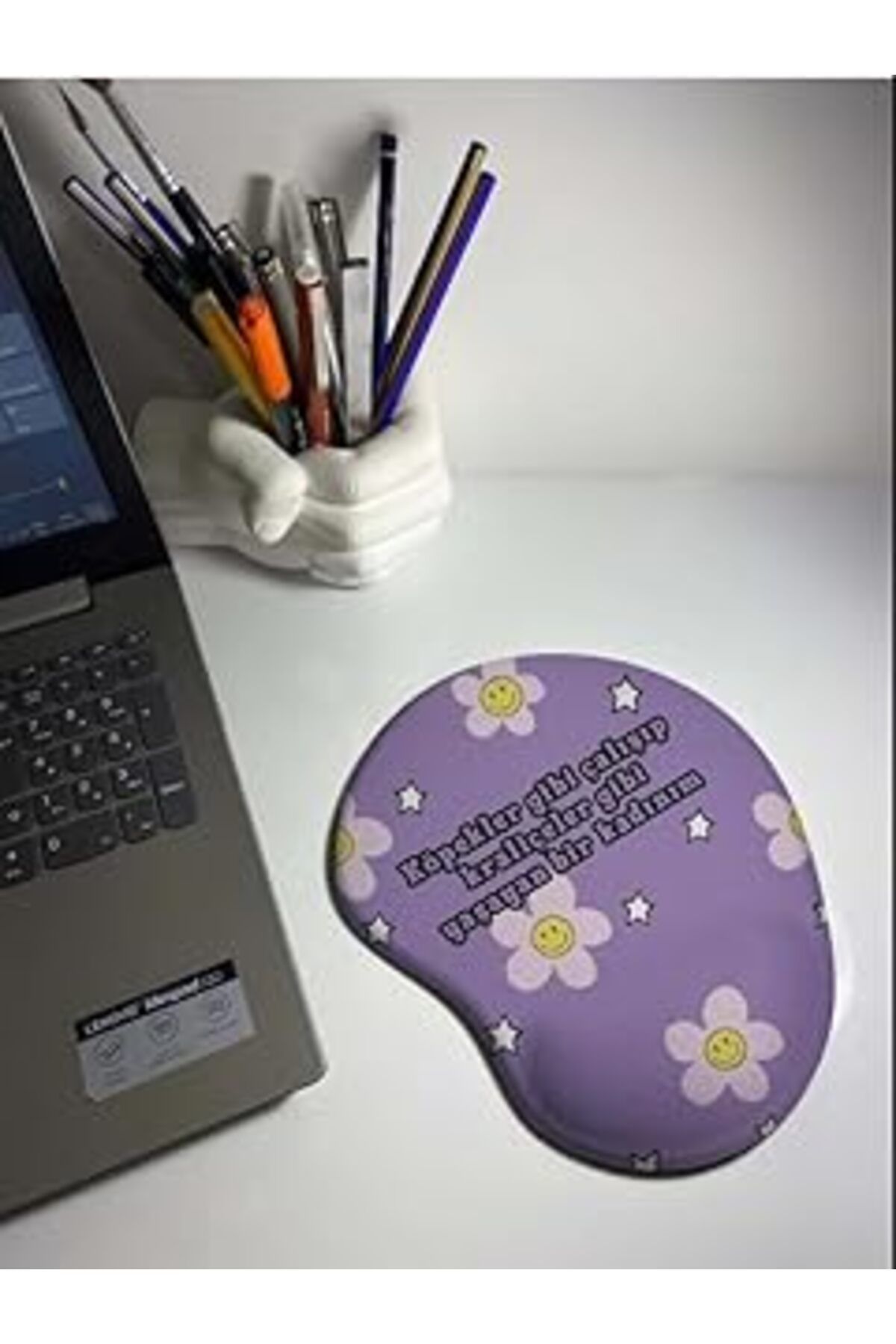 Mu Art Ahşap Rakkun Shop Köpek Gibi Çalışıp Kraliçeler Gibi Yaşayan Bir Kadınım Baskılı Bilek Destekli Mouse Pad
