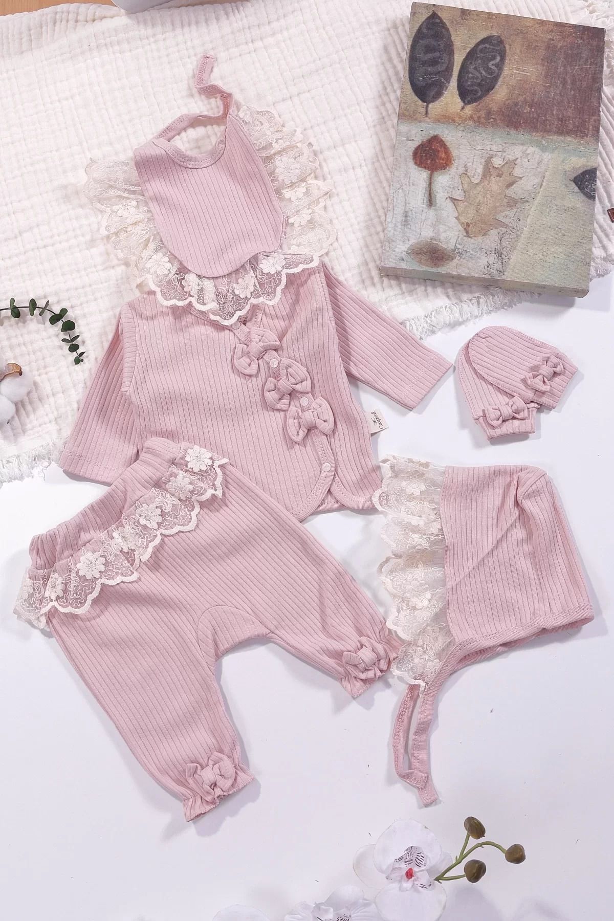 Shop58 Dantel İşlemeli Fisto Detaylı Kız Bebek 5 Parça %100 Pamuk Hastane Çıkışı