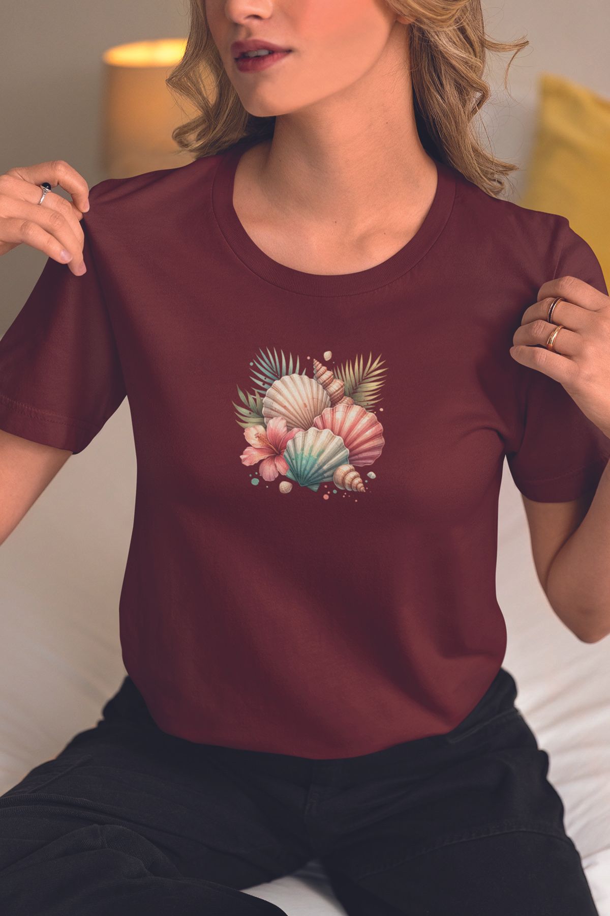 qoeuyl boutique Renkli Deniz Kabukları Baskılıyaz Temalı Unisex Regular Fit Pamuklu Bordo Tişört