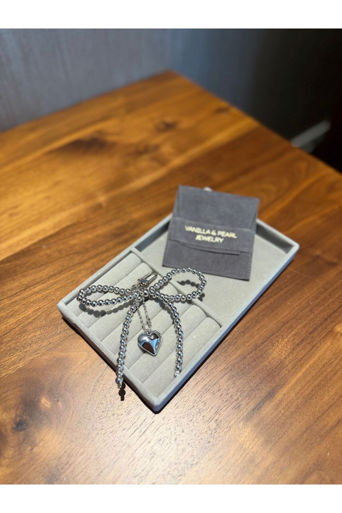Home Silver Kurdele Detaylı Kalpli Çanta Charm