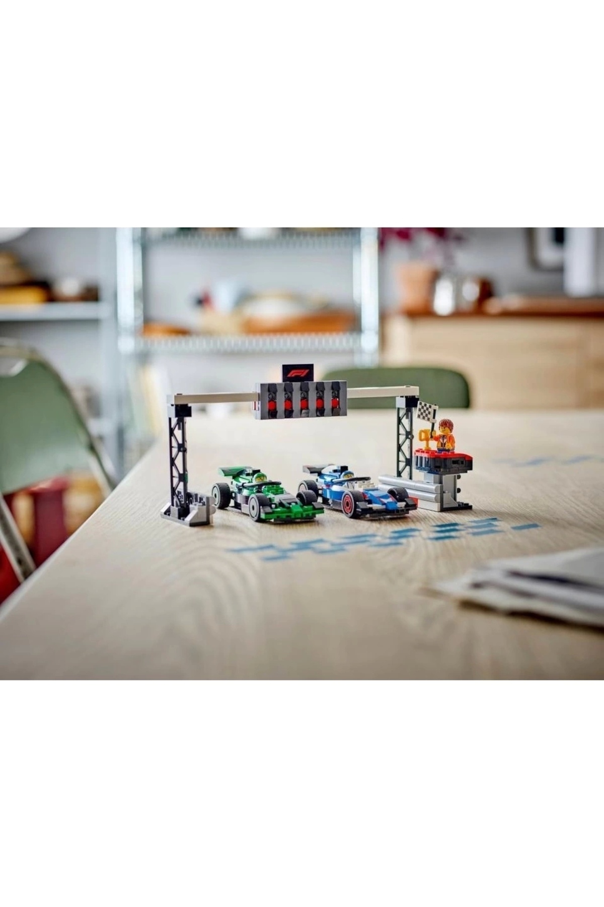 ® فُرمولای شهری ۱ F1 گرید با VCARB و مجموعه ساختنی Sauber مدل 60474 برای کودکان بالای ۶ سال (۳۱۳ قطعه)