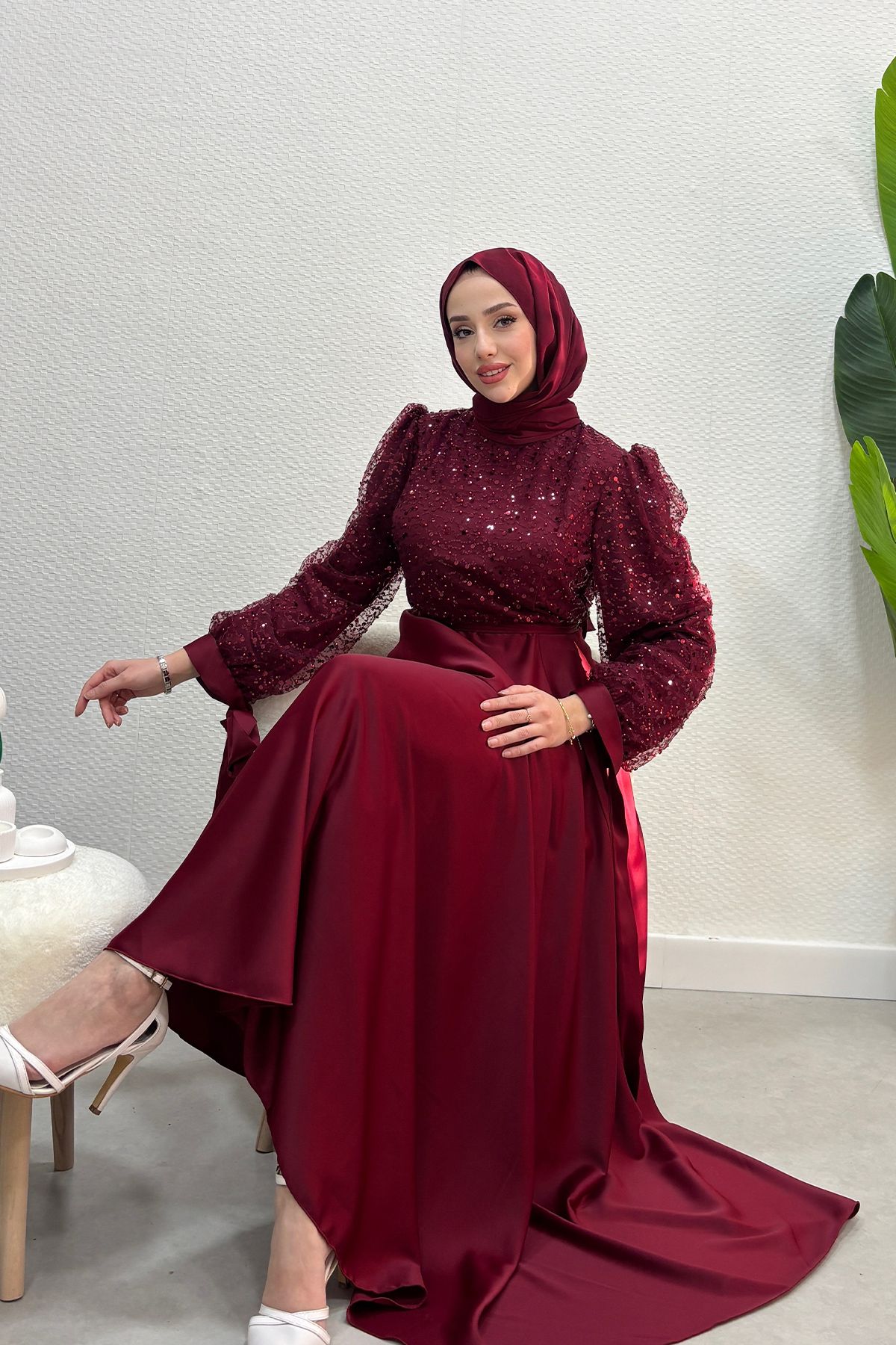 Abiye Diyarı Kadın Paris Model Üst Kısım Taş Payet Etek Kısmı Saten Abiye-Bordo