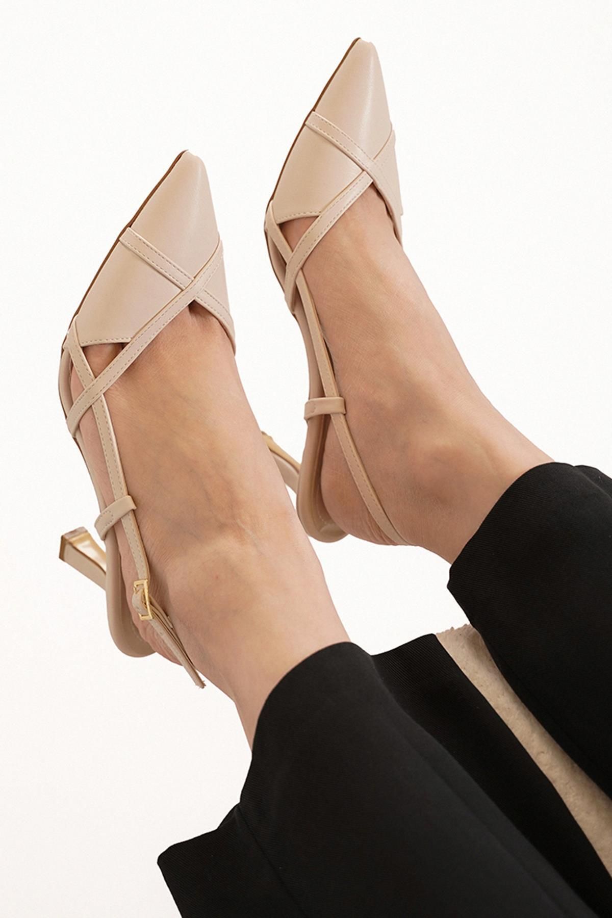 Stilbagshoes HOLLY ÇAPRAZ BANT DETAYLI KADIN TOPUKLU AYAKKABI TEN