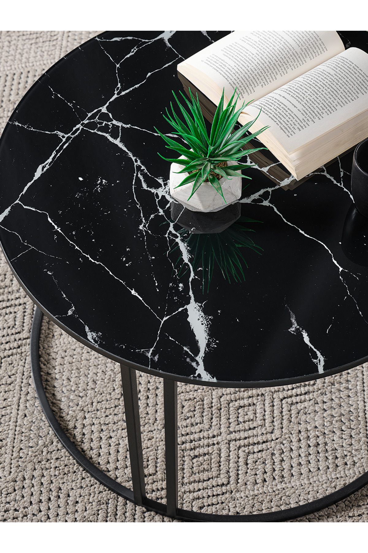 4 Lü Siyah Mermer Temperli Kırılmaz Cam Siyah Metal Ayaklı Cam C Model Sehpa Takımı (ZİGON VE ORTA)