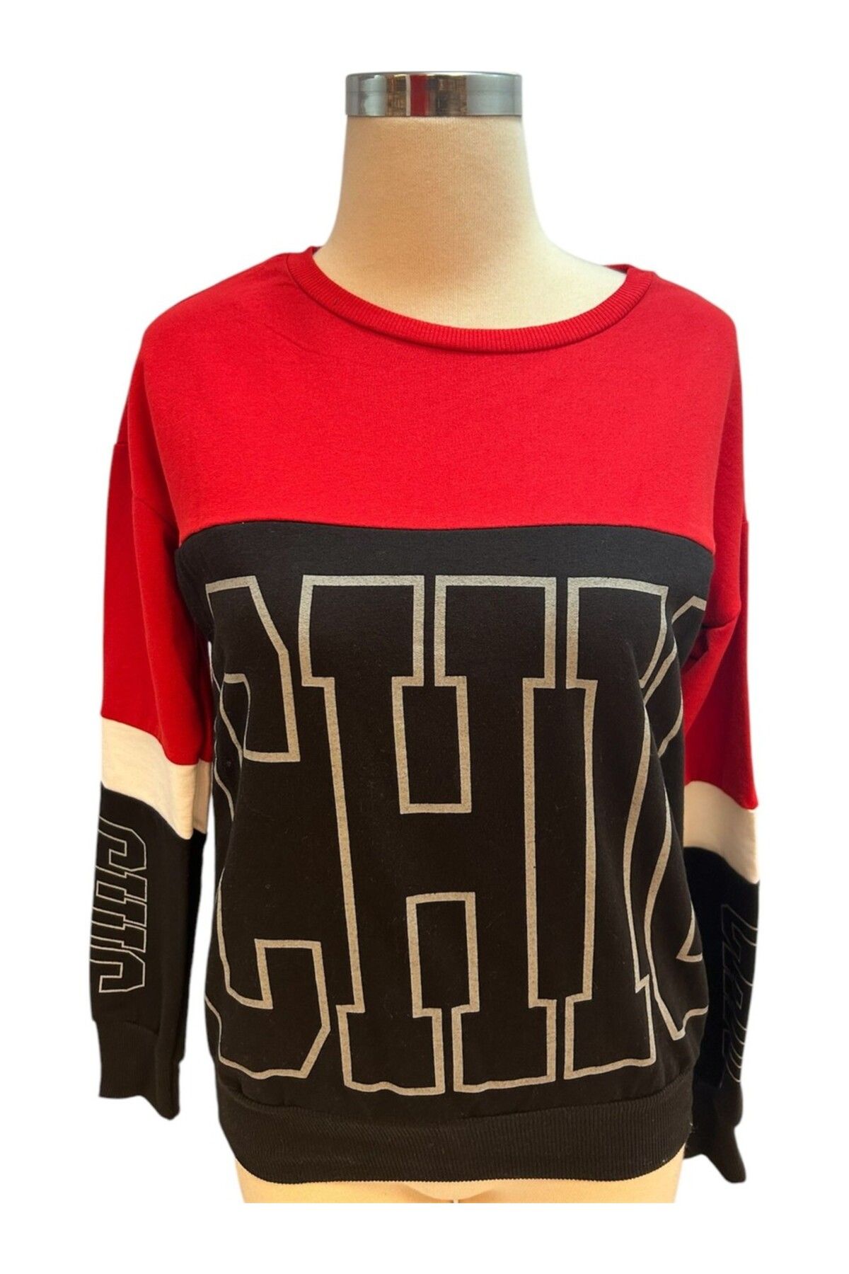 Divon M Beden Kırmızı Beyaz Siyah Yazı Detaylı Sıfır Yaka Kol ve Alt Kısmı Lastikli Sweatshirt