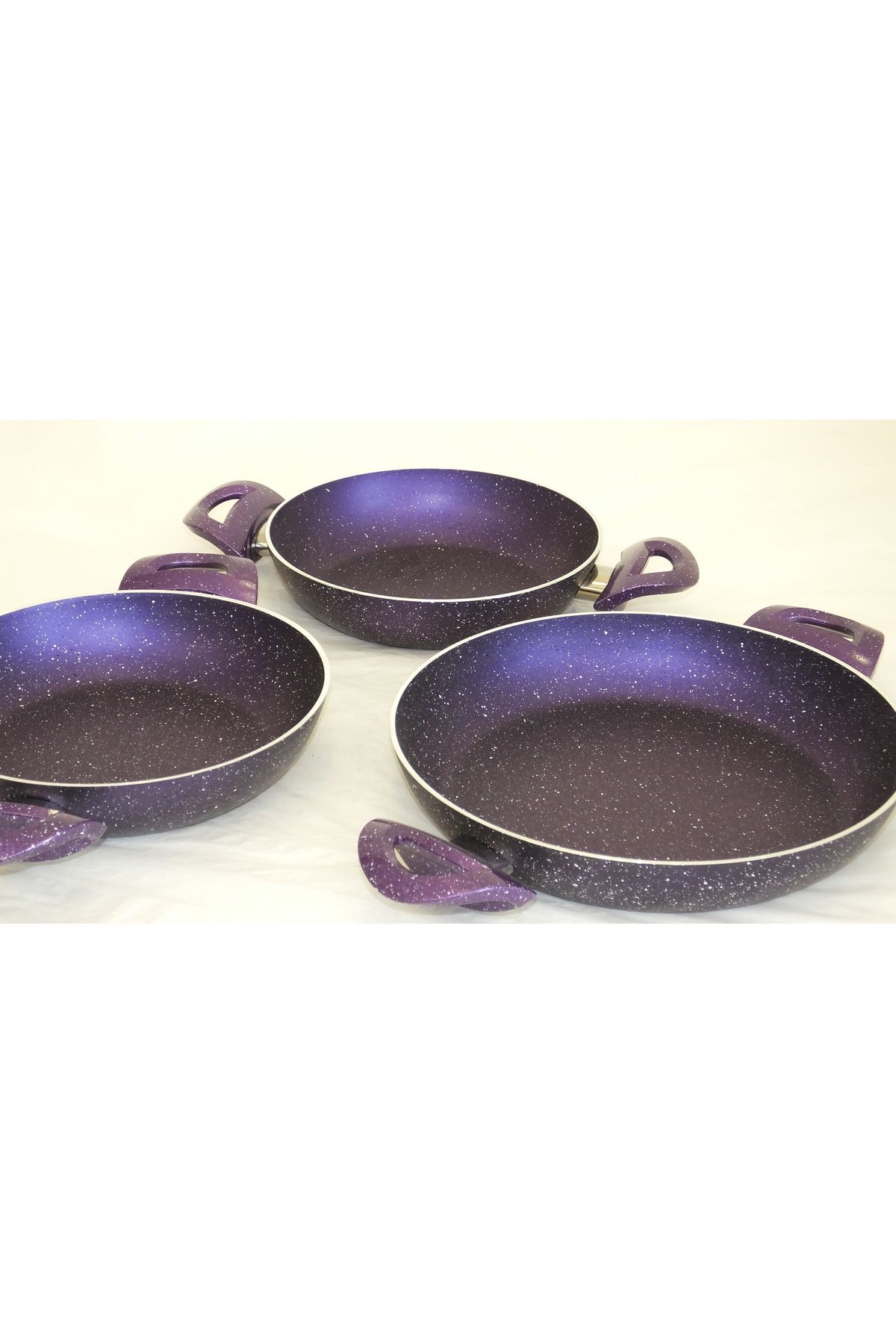 Arzu Çelik Mutfak Şöleni Mor Omlet Tavası – 22-24-28 cm, Dayanıklı ve Ergonomik Tasarım