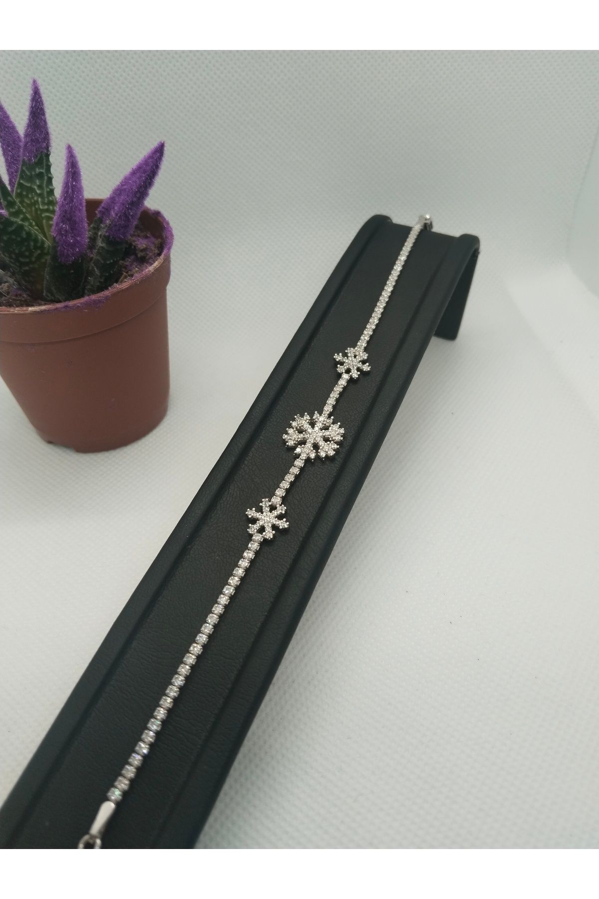 MehVa Silver 925 ayar gümüş zirkon taş rodyum kaplama kartanesi kadın bileklik