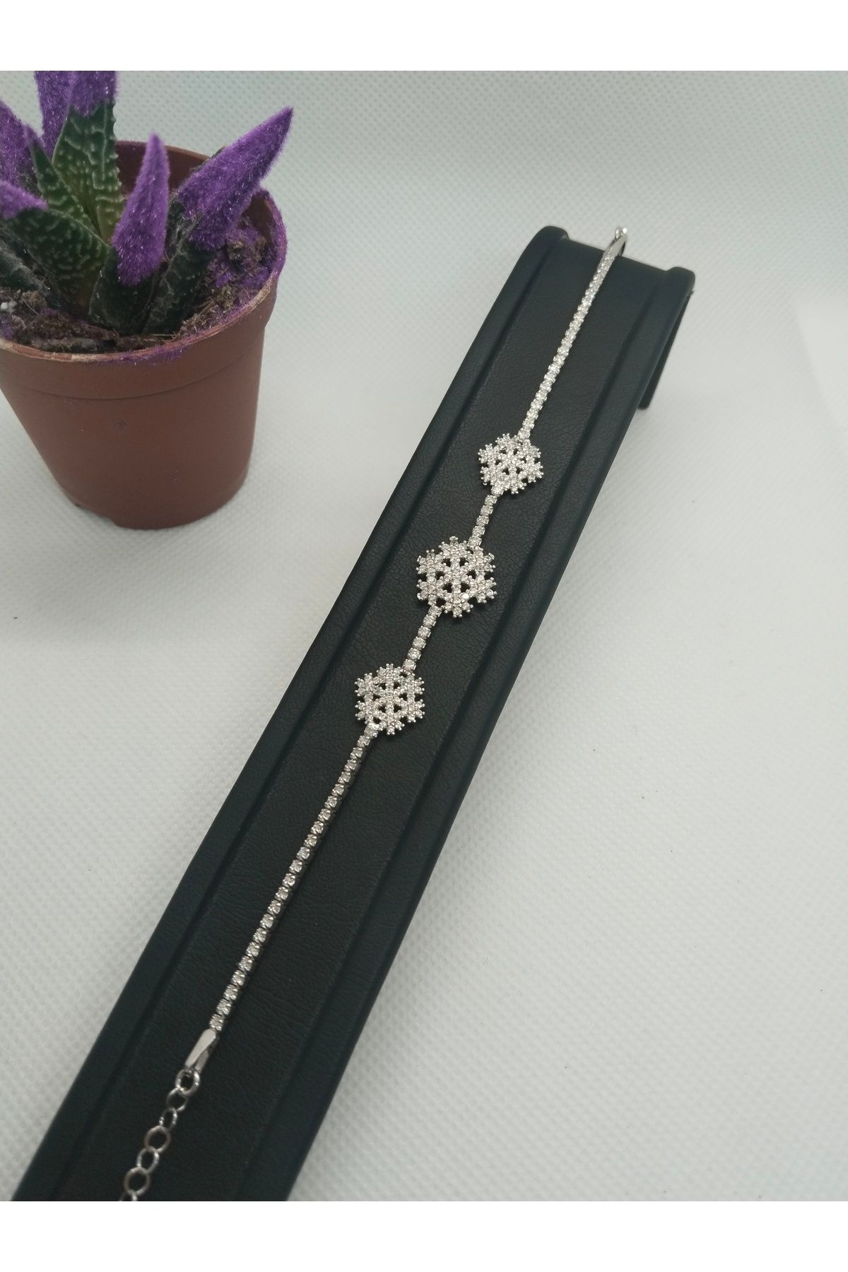 MehVa Silver 925 Ayar Gümüş zirkon taşlı rodyum kaplama 3 lü kartanesi kadın bileklik