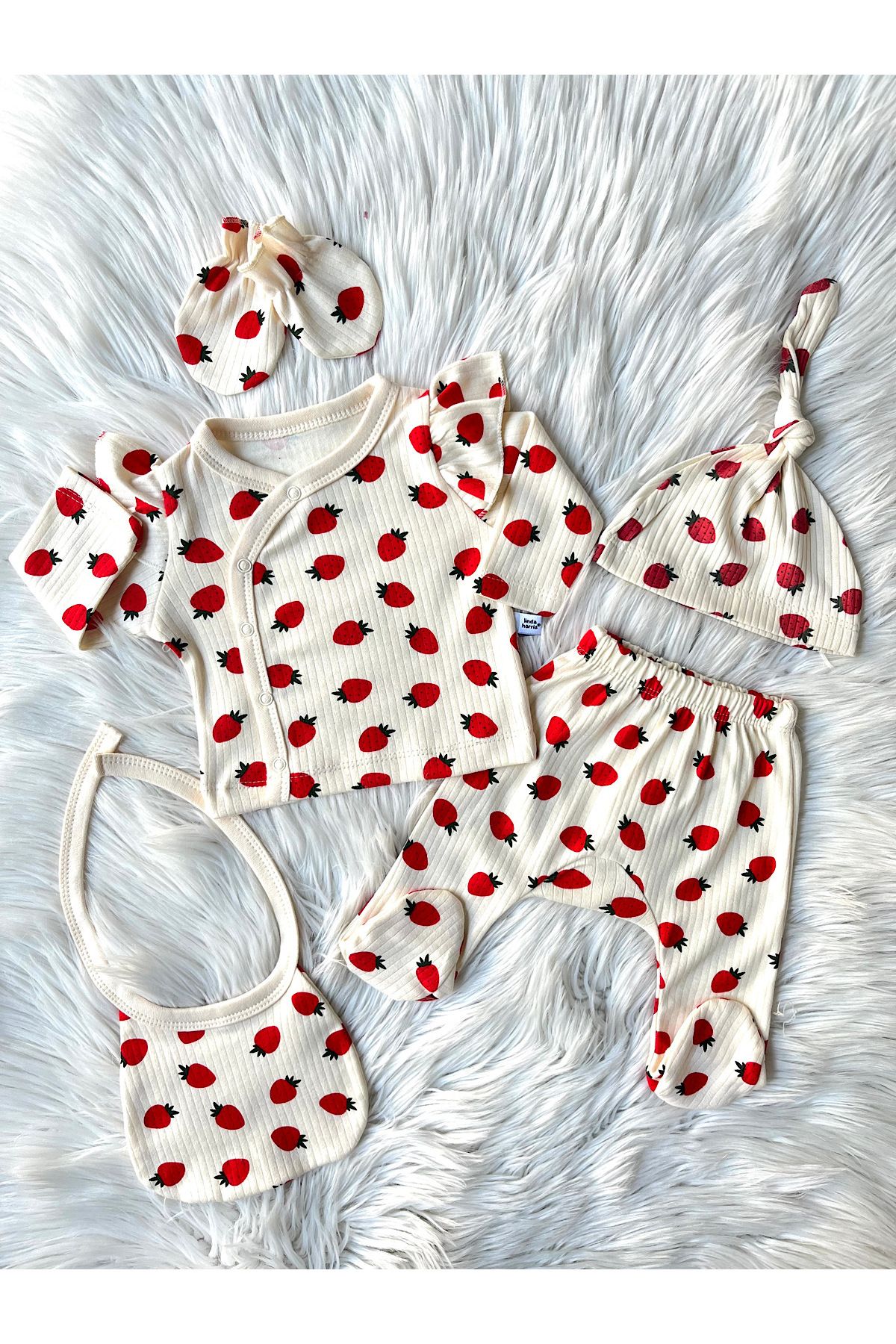 Linda Harris Strawberry Pattern Krem 5’li Yenidoğan Kız Bebek 5’li Hastane Çıkışı Seti